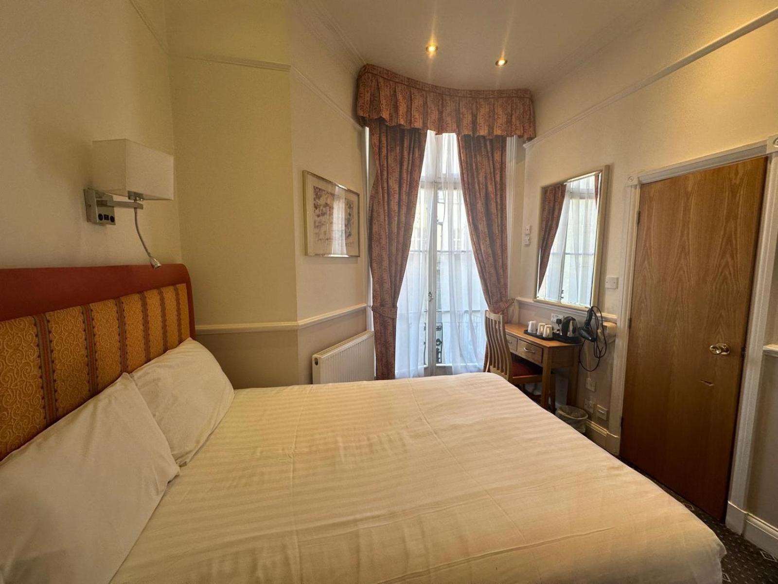 Hyde Park Radnor 3*