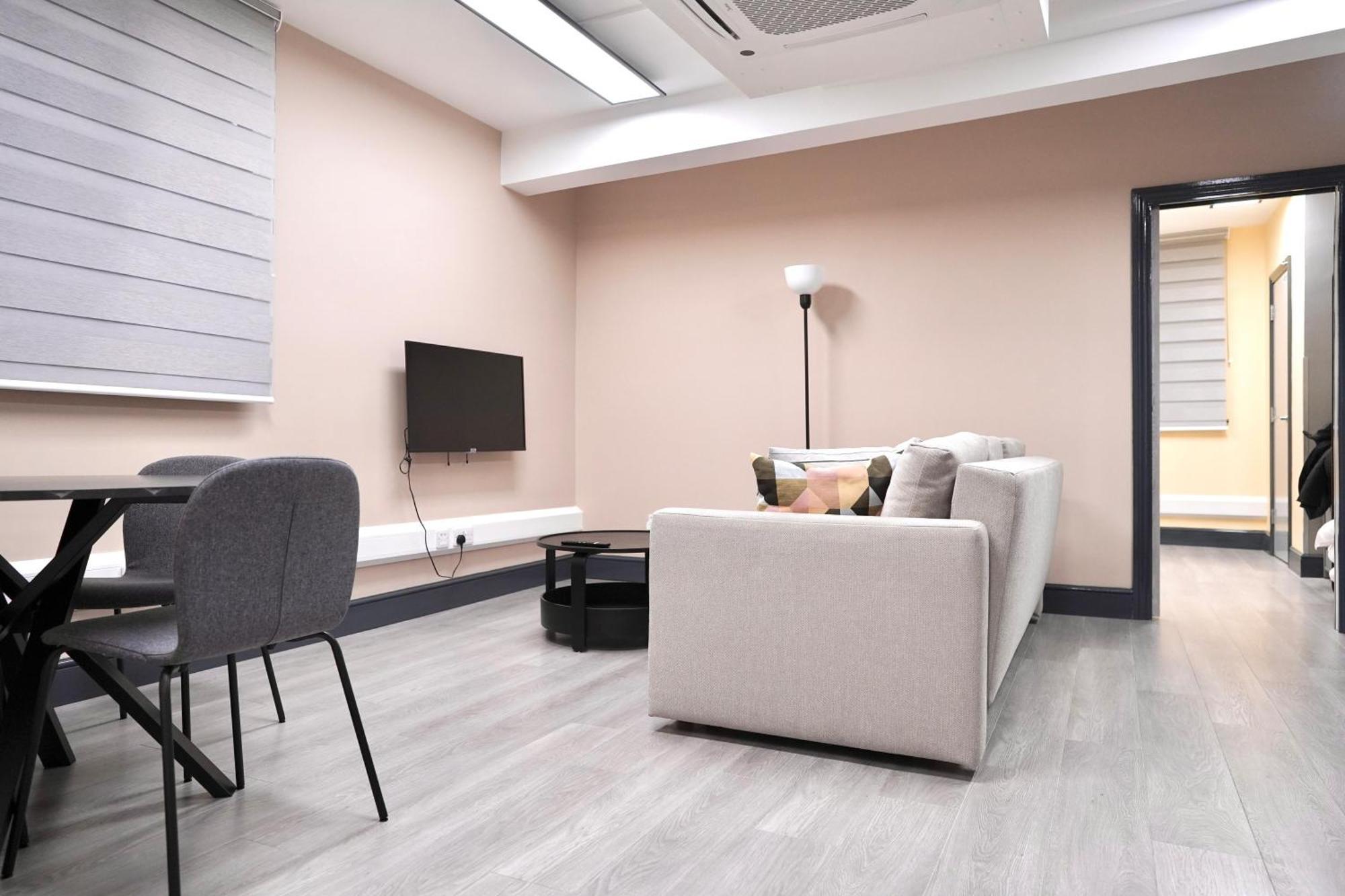 Charming 1br Flats In The Heart Of Of Apartment