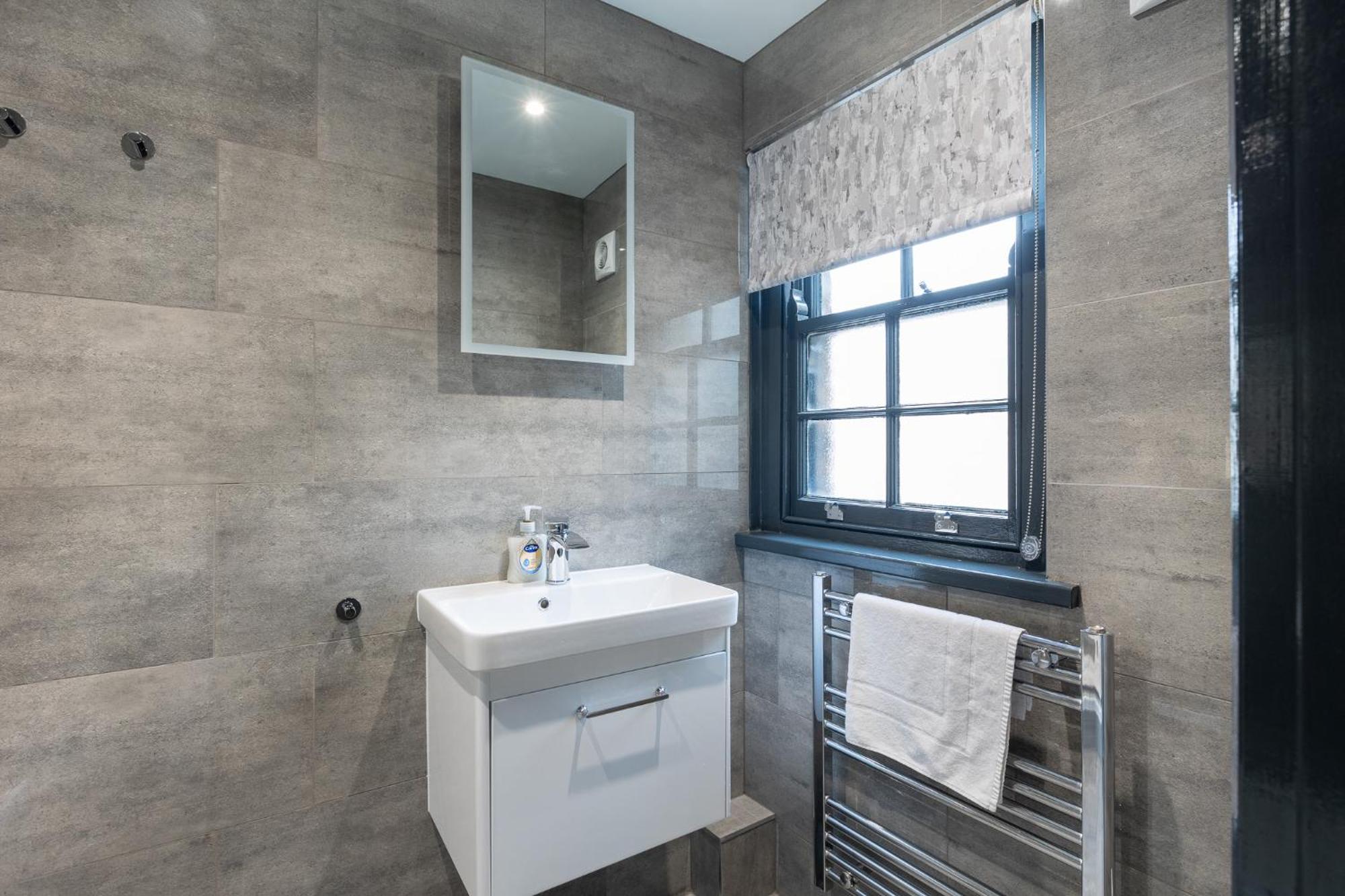 Apartment Charming 1br Flats In The Heart Of Of *