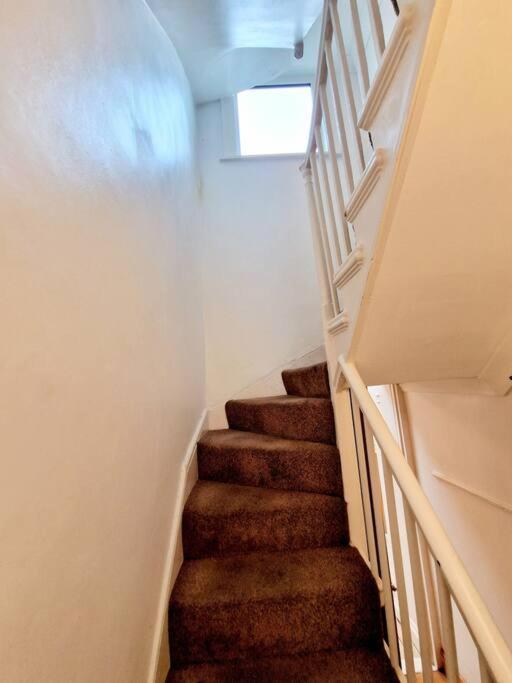 4 Bedroom, 3 Bathroom Private House In London, 3 Minutes Walk To Edgware Road Station * London