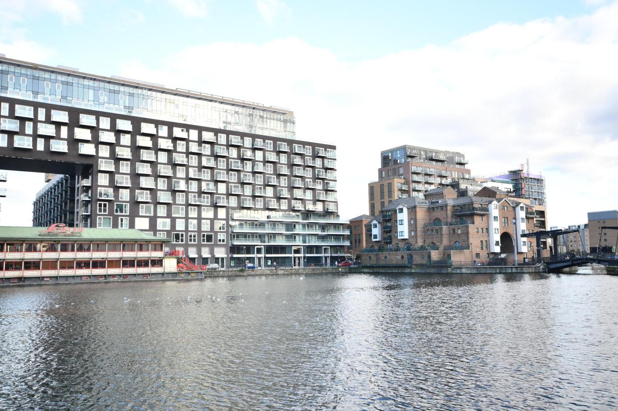 Comfortable 2 Bedroom Flat With Great View Near Canary Wharf * Londen