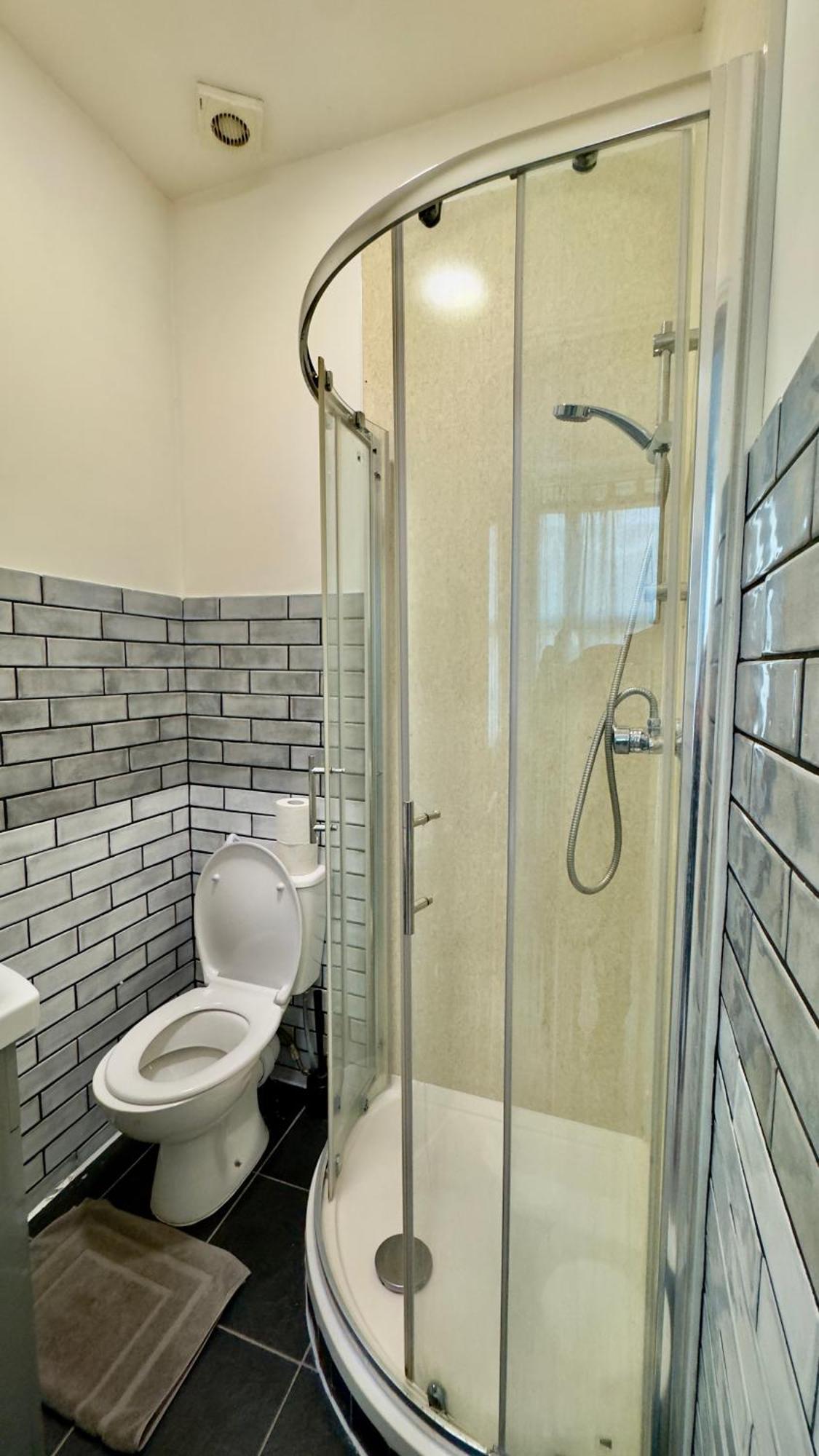 Apartment Acton London