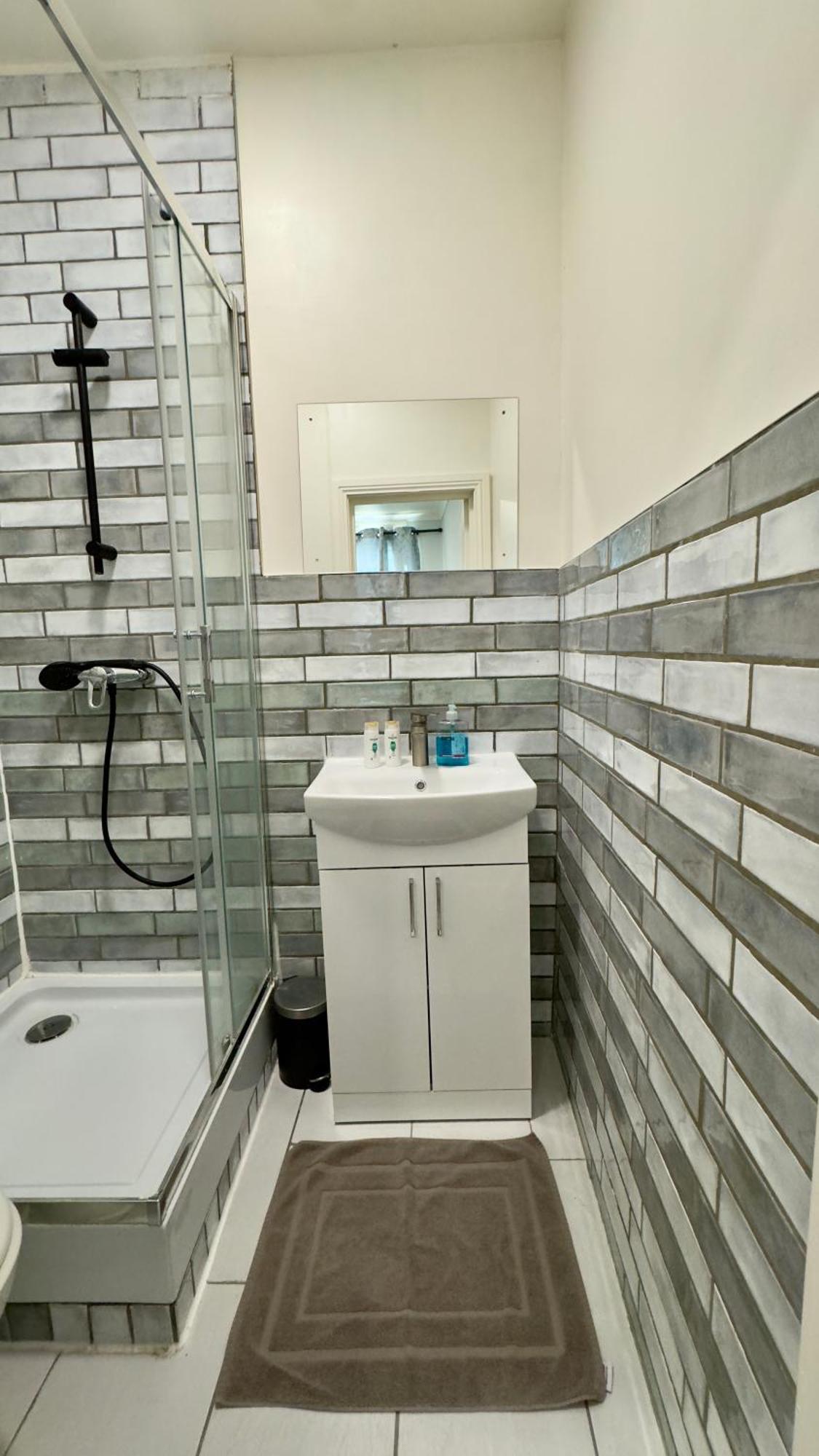 Apartment Acton