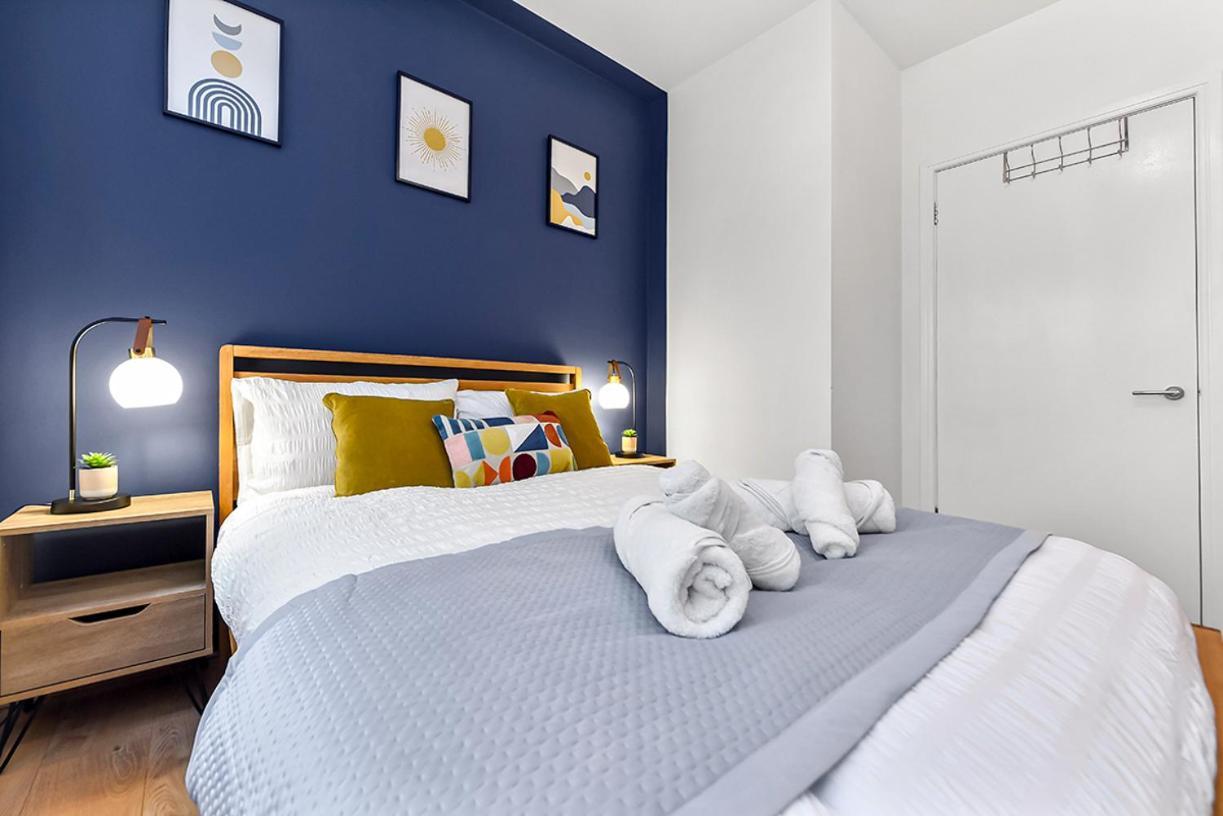 Bright And Spacious 2 Bed In Leilighet