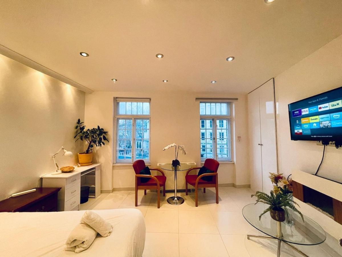 Stylish Modern In The Heart Of St Paul Smithfield Barbican Apartment London