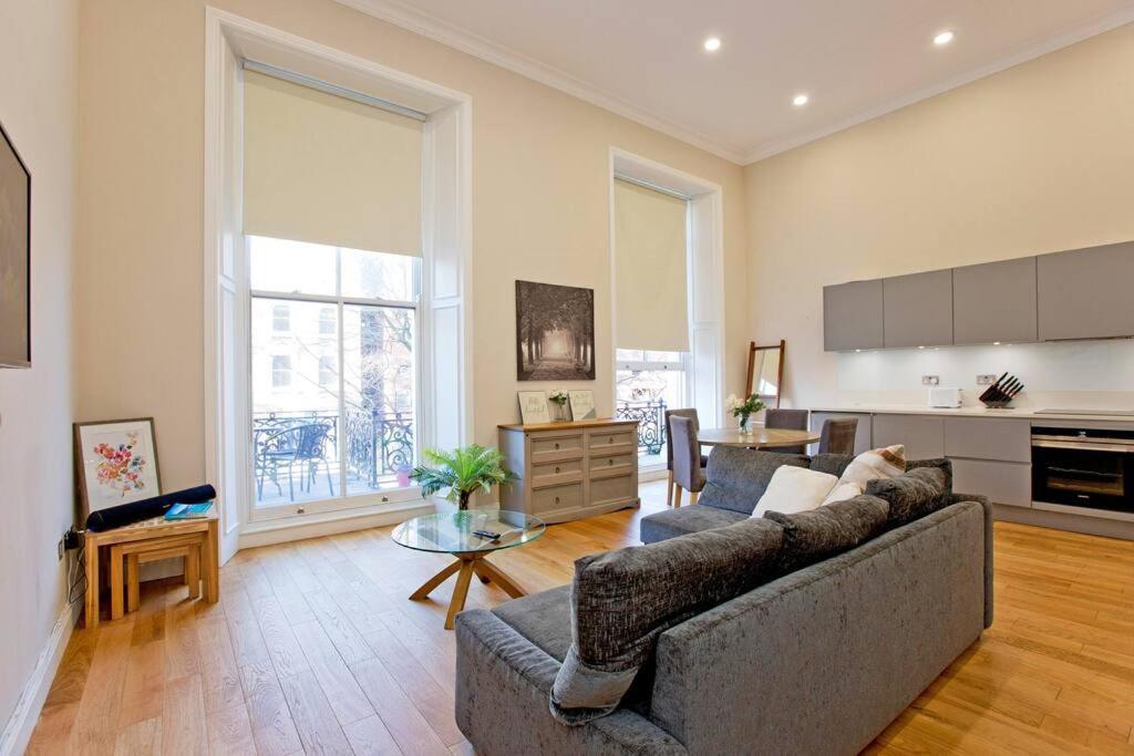 1 Bed Kensington Cromwell Flat With Balcony Number 4 London