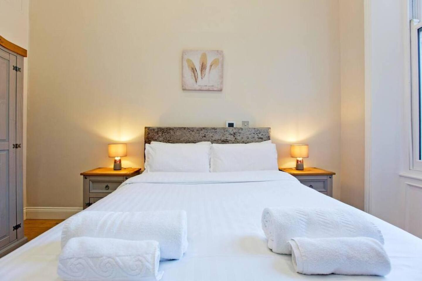 1 Bed Kensington Cromwell Flat With Balcony Number 4 Apartment *