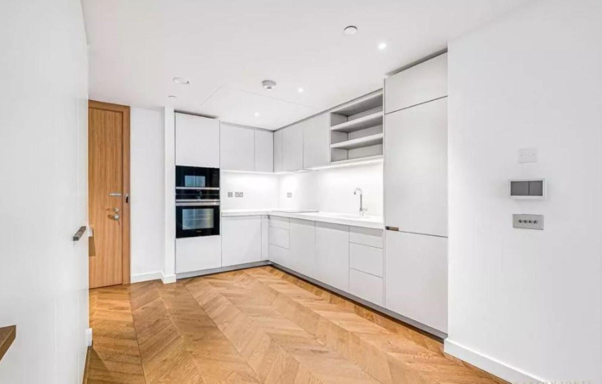 Battersea 2 Bed Riverside London