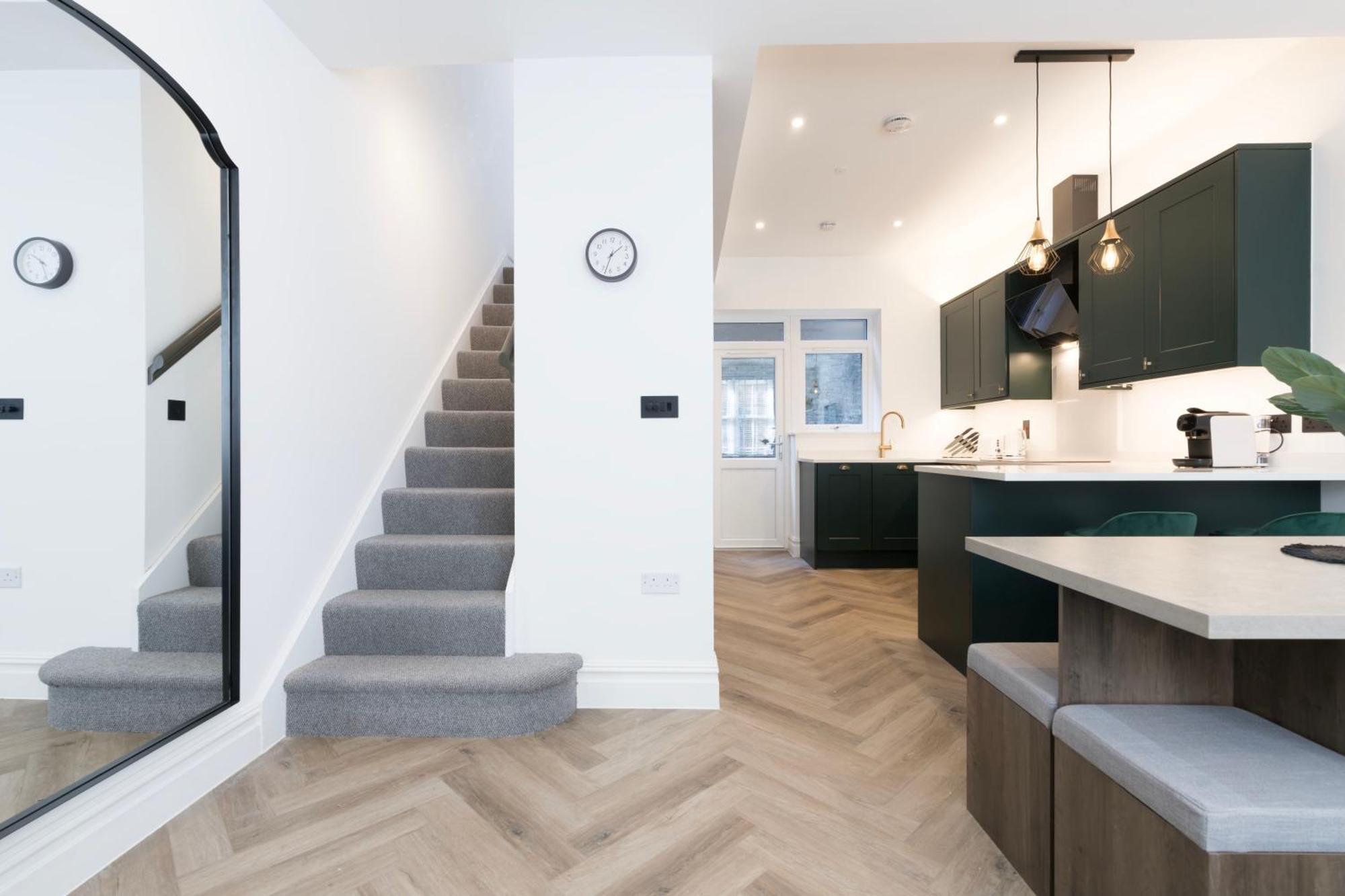 The Royal Whitechapel Apartment *