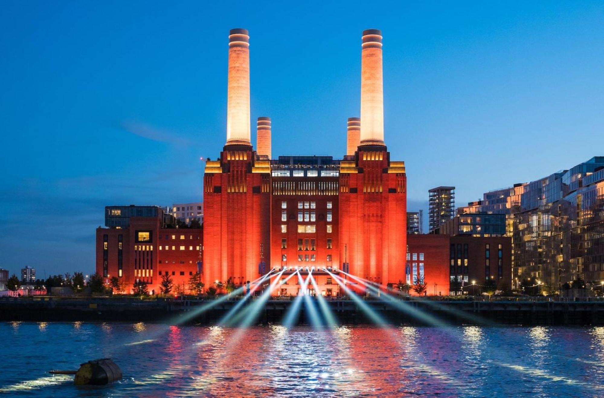 Battersea 2 Bed Riverside Apartment *