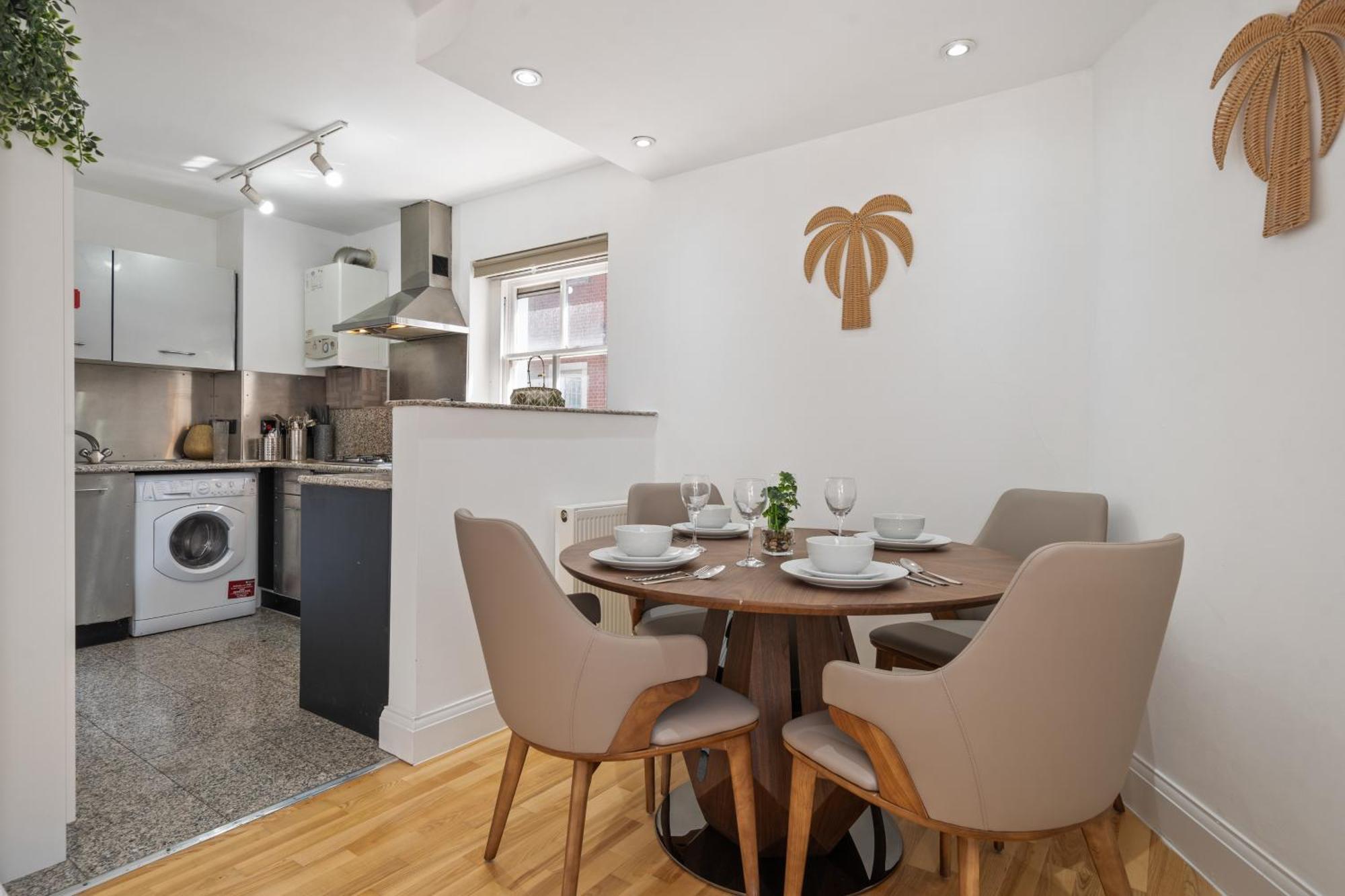 Apartment Stylish And Modern In Vibrant Soho Unbeatable Location Wdg