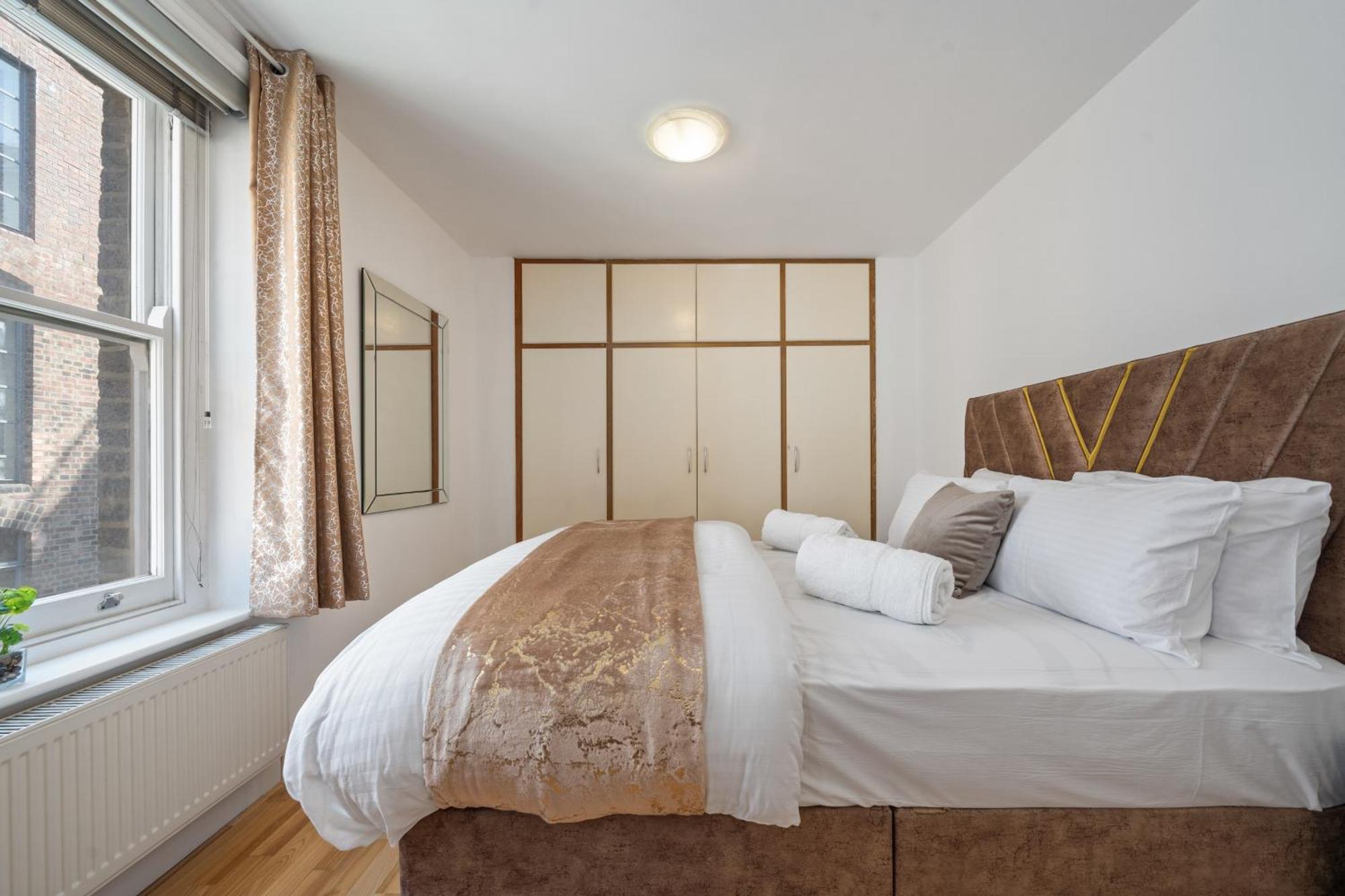 Stylish And Modern In Vibrant Soho Unbeatable Location Wdg Apartment *