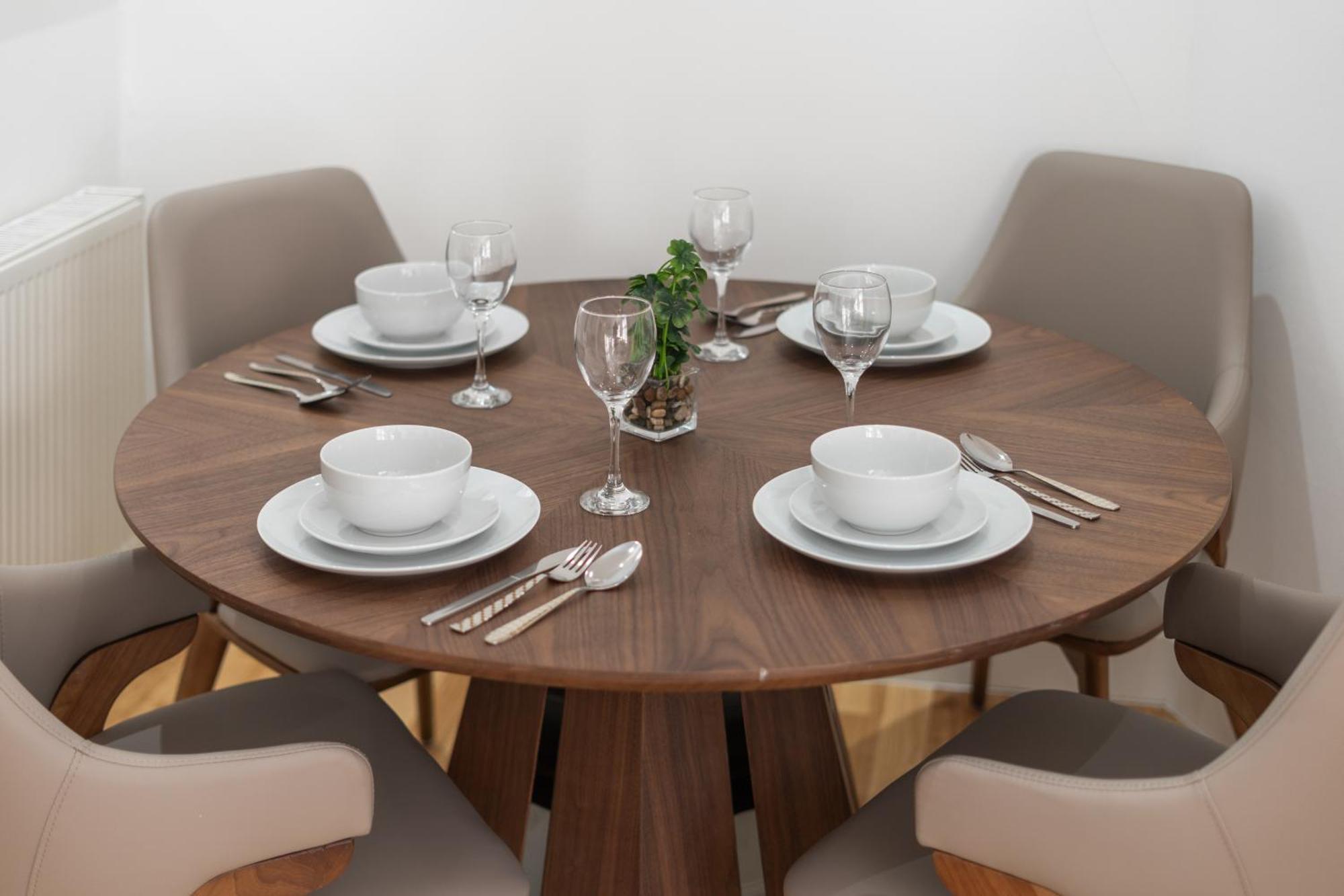 Stylish And Modern In Vibrant Soho Unbeatable Location Wdg London