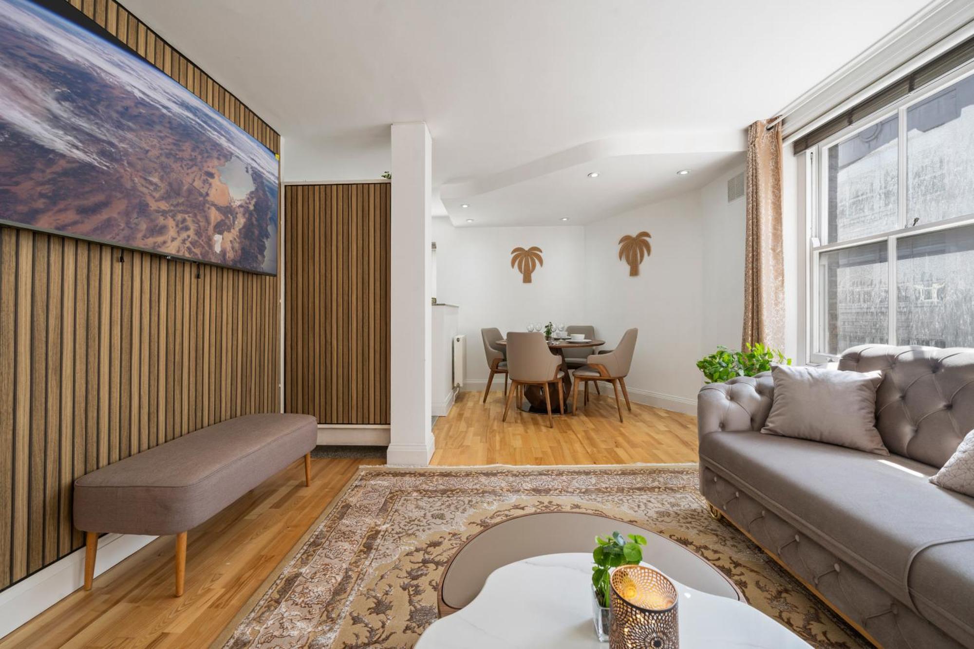 Stylish And Modern In Vibrant Soho Unbeatable Location Wdg Apartment London