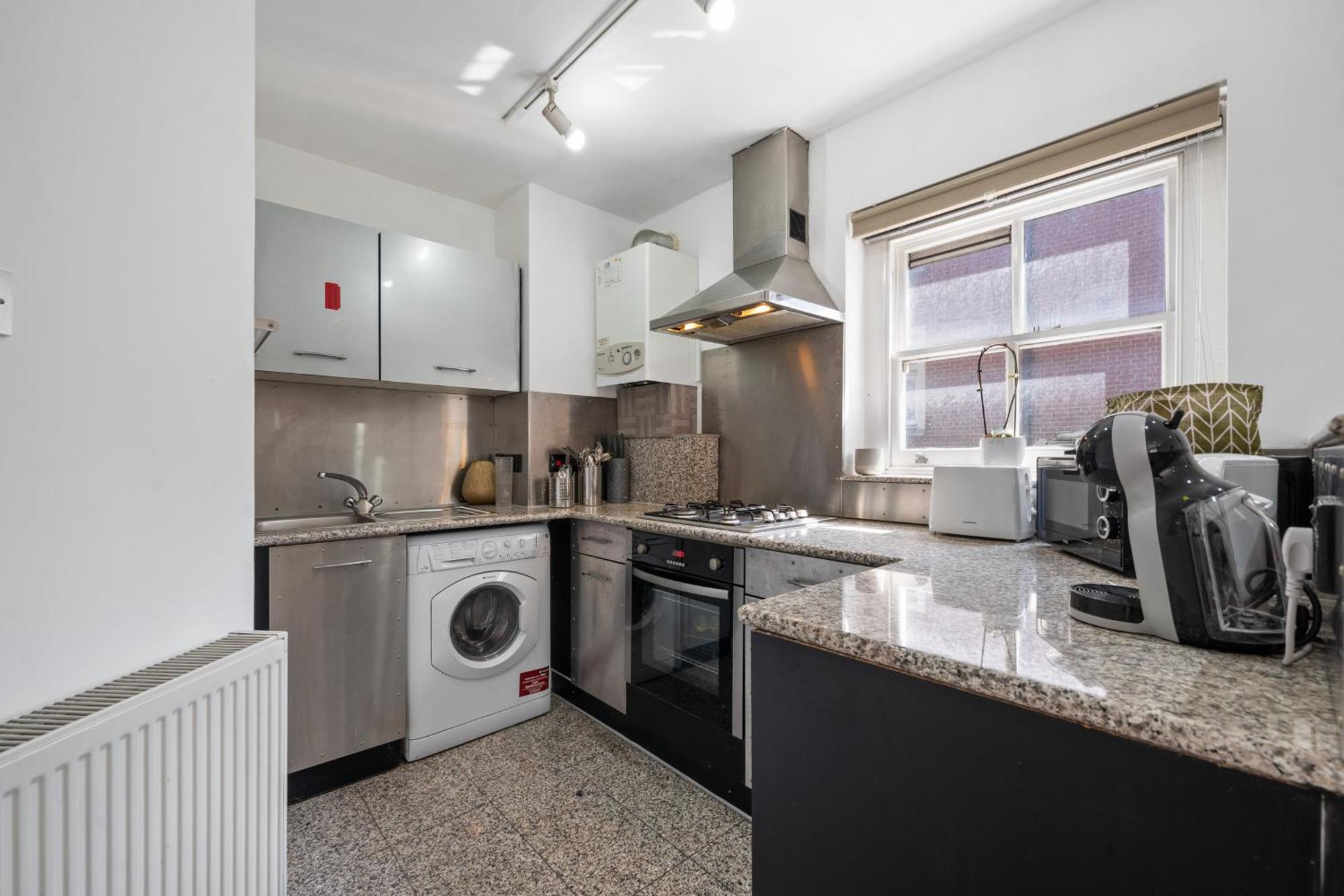 Stylish And Modern In Vibrant Soho Unbeatable Location Wdg * London