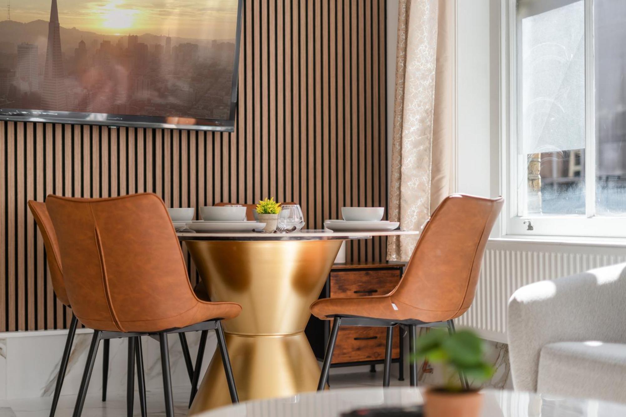 Stylish And Modern In Vibrant Soho Unbeatable Location Wdg Apartment London