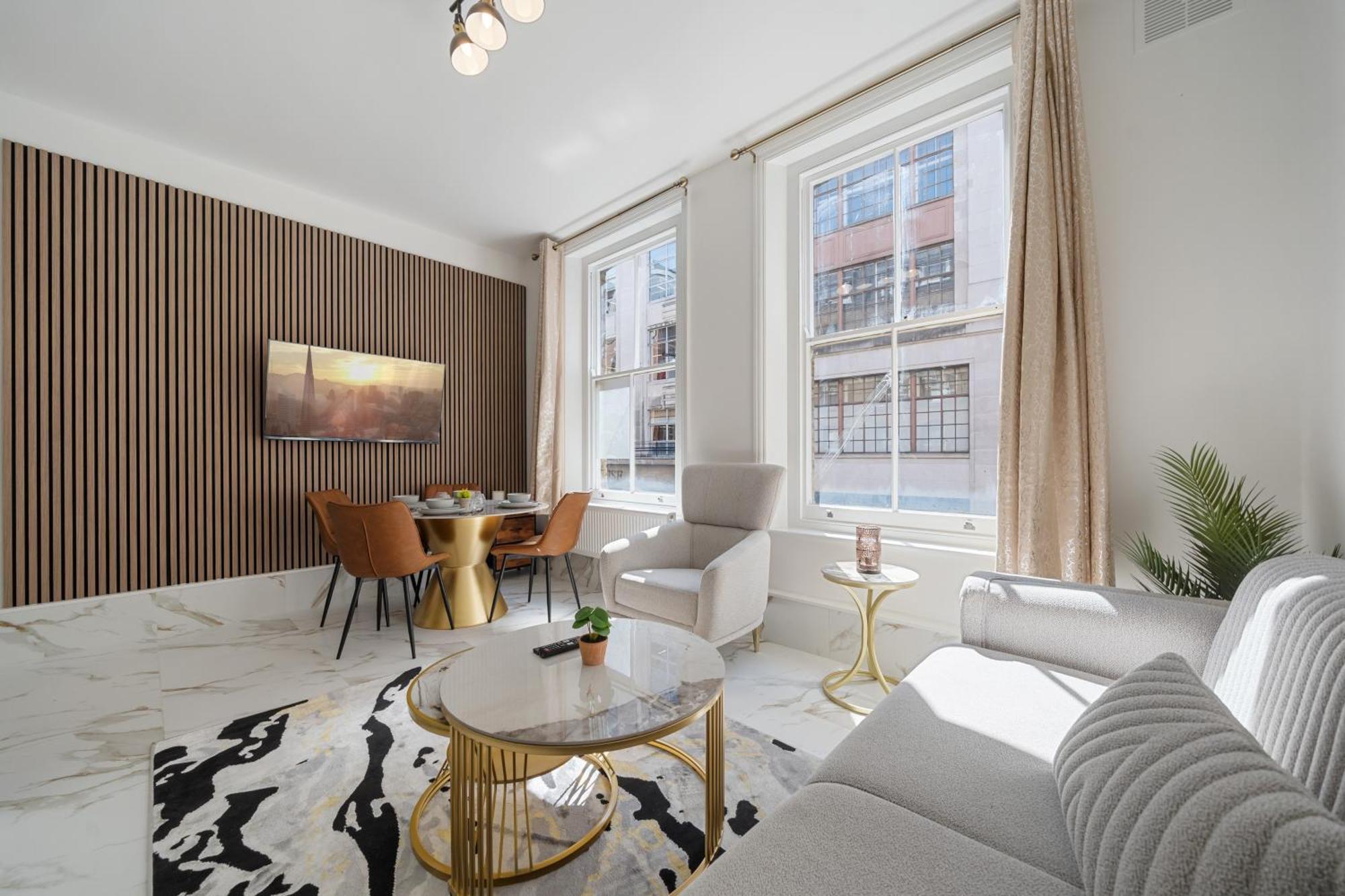 Stylish And Modern In Vibrant Soho Unbeatable Location Wdg * London