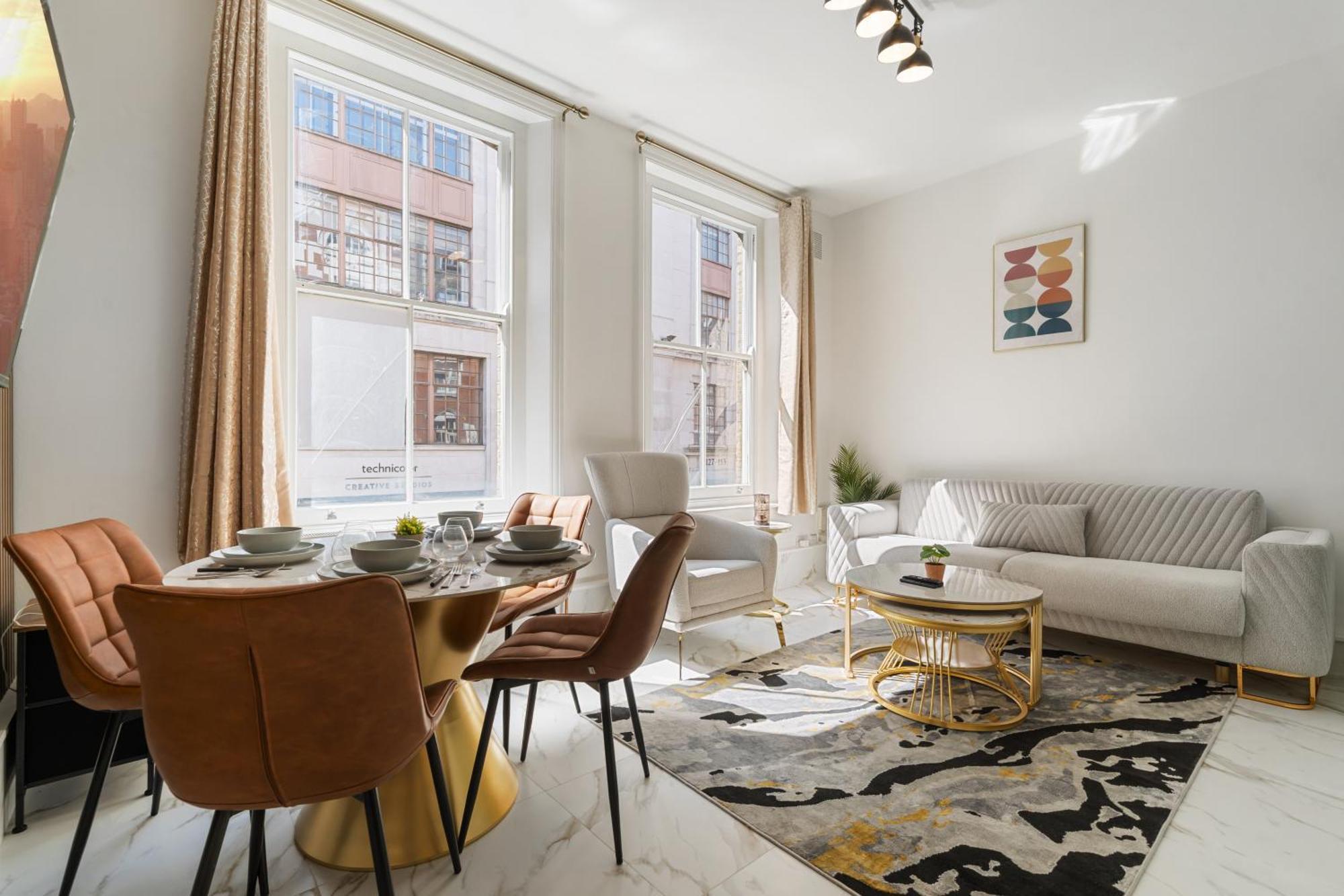 Stylish And Modern In Vibrant Soho Unbeatable Location Wdg Apartment