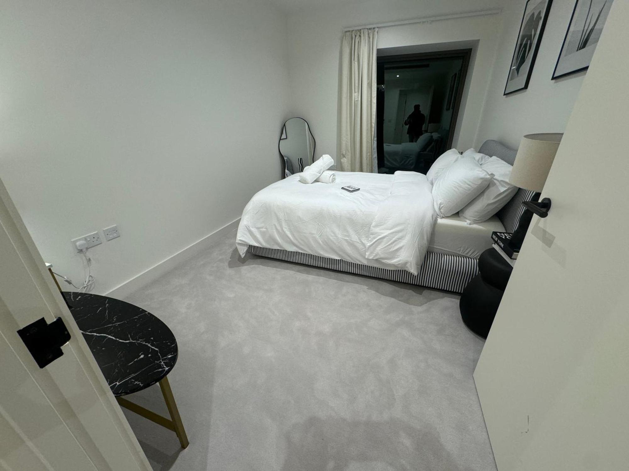 Waterside Near O2 Royal Dock With Parking And Ac Apartment London
