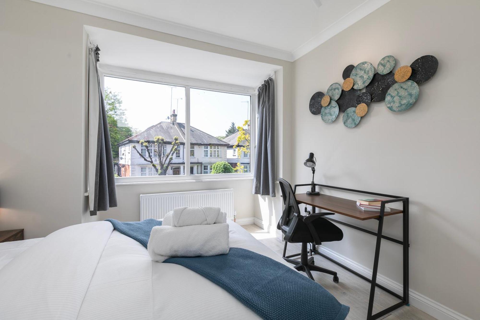 Apartment 5 Bedroom Garden Hse Near Tube & Hampstead Heath *