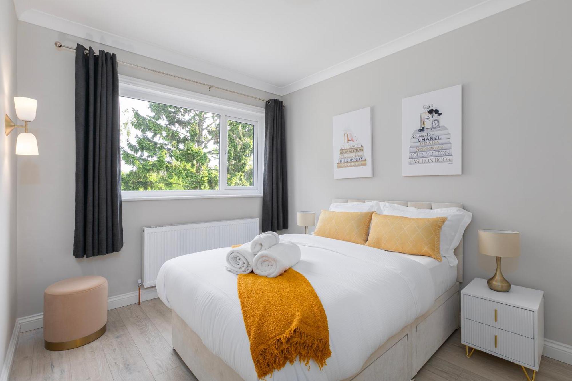 5 Bedroom Garden Hse Near Tube & Hampstead Heath Apartment
