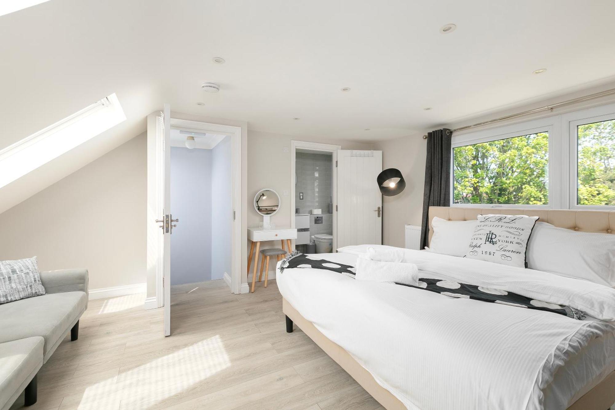 5 Bedroom Garden Hse Near Tube & Hampstead Heath Apartment *