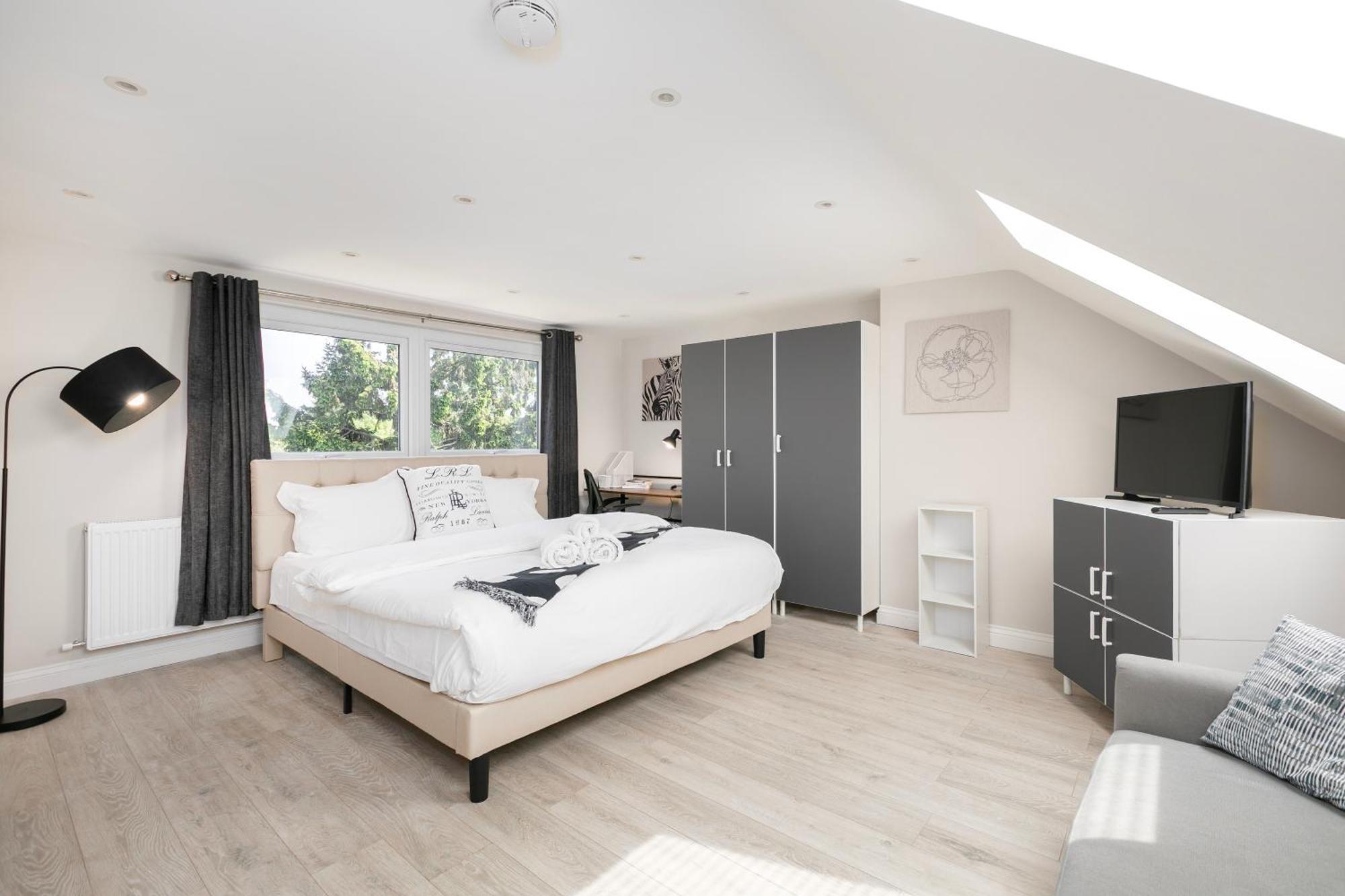 5 Bedroom Garden Hse Near Tube & Hampstead Heath *