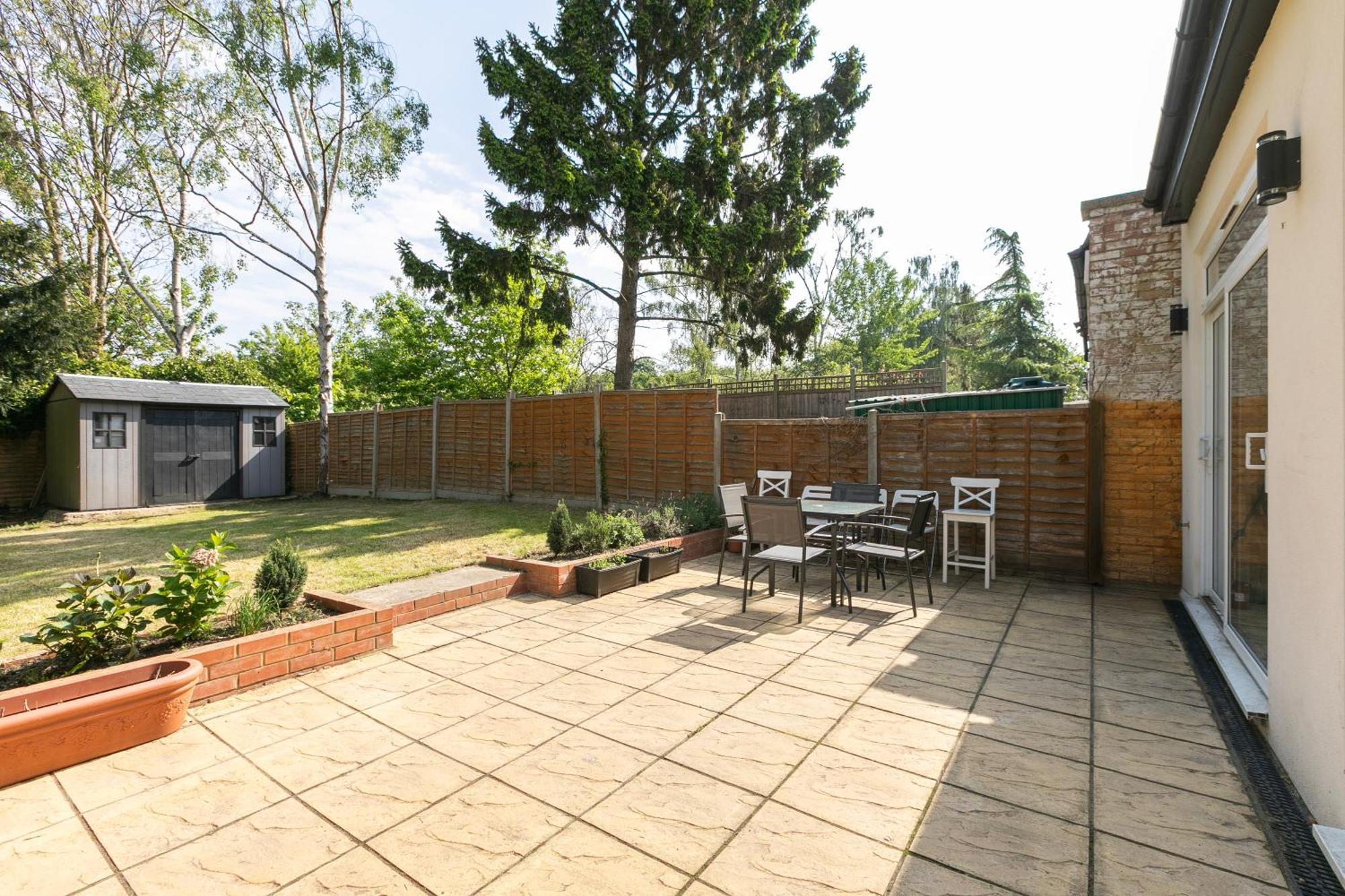 5 Bedroom Garden Hse Near Tube & Hampstead Heath Apartment