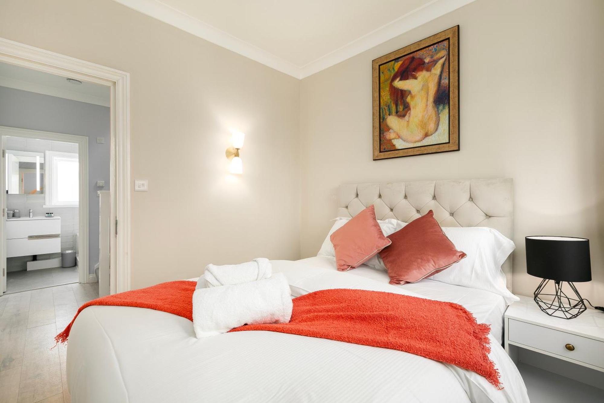 5 Bedroom Garden Hse Near Tube & Hampstead Heath Apartment London