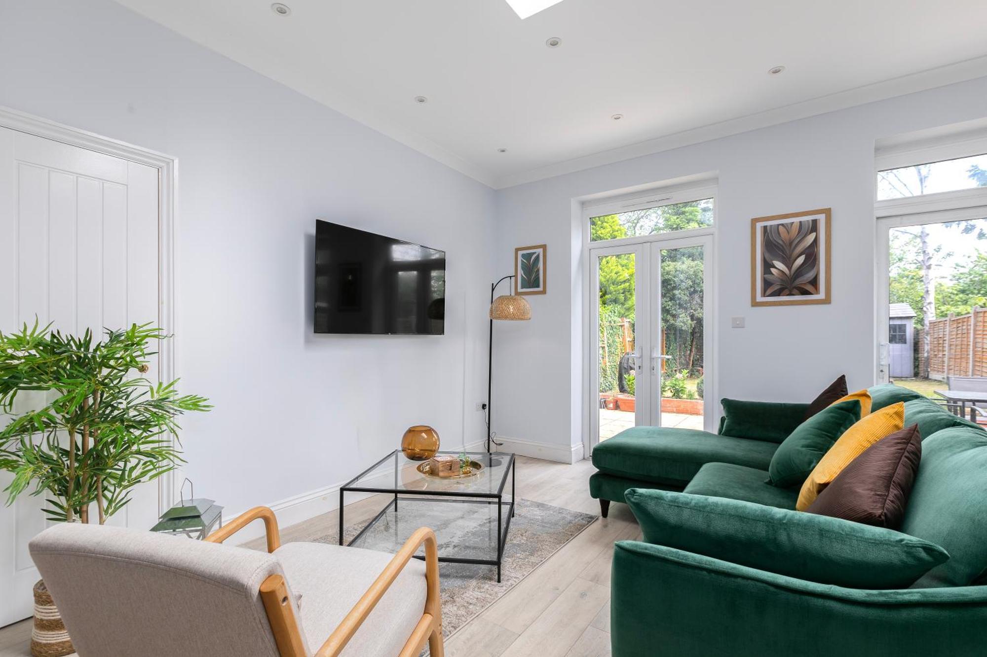 5 Bedroom Garden Hse Near Tube & Hampstead Heath