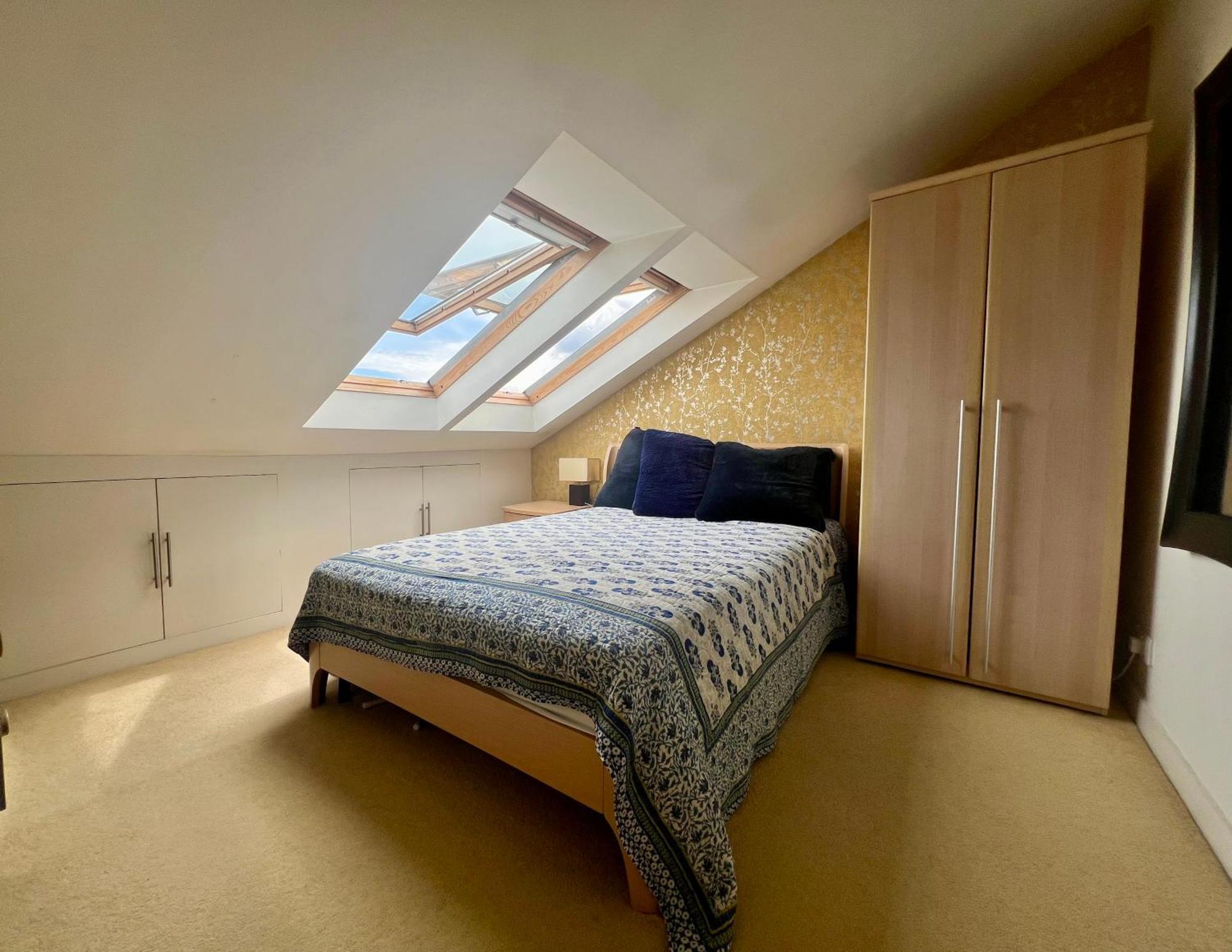 Modern & Cosy 1 Bed Flat In The Heart Of Wimbledon With Parking Apartment London