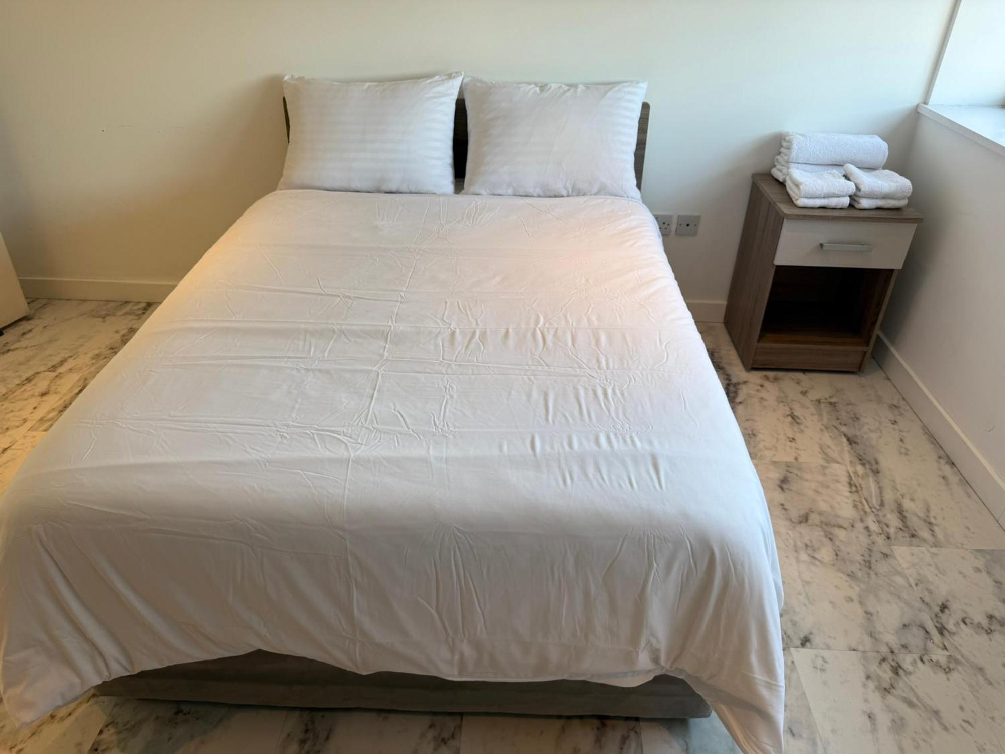 Entire Flat With 2X Bedrooms, 2X Bathrooms And A Big Living Room In The Olympic Park And Westfield At Stratford Londen