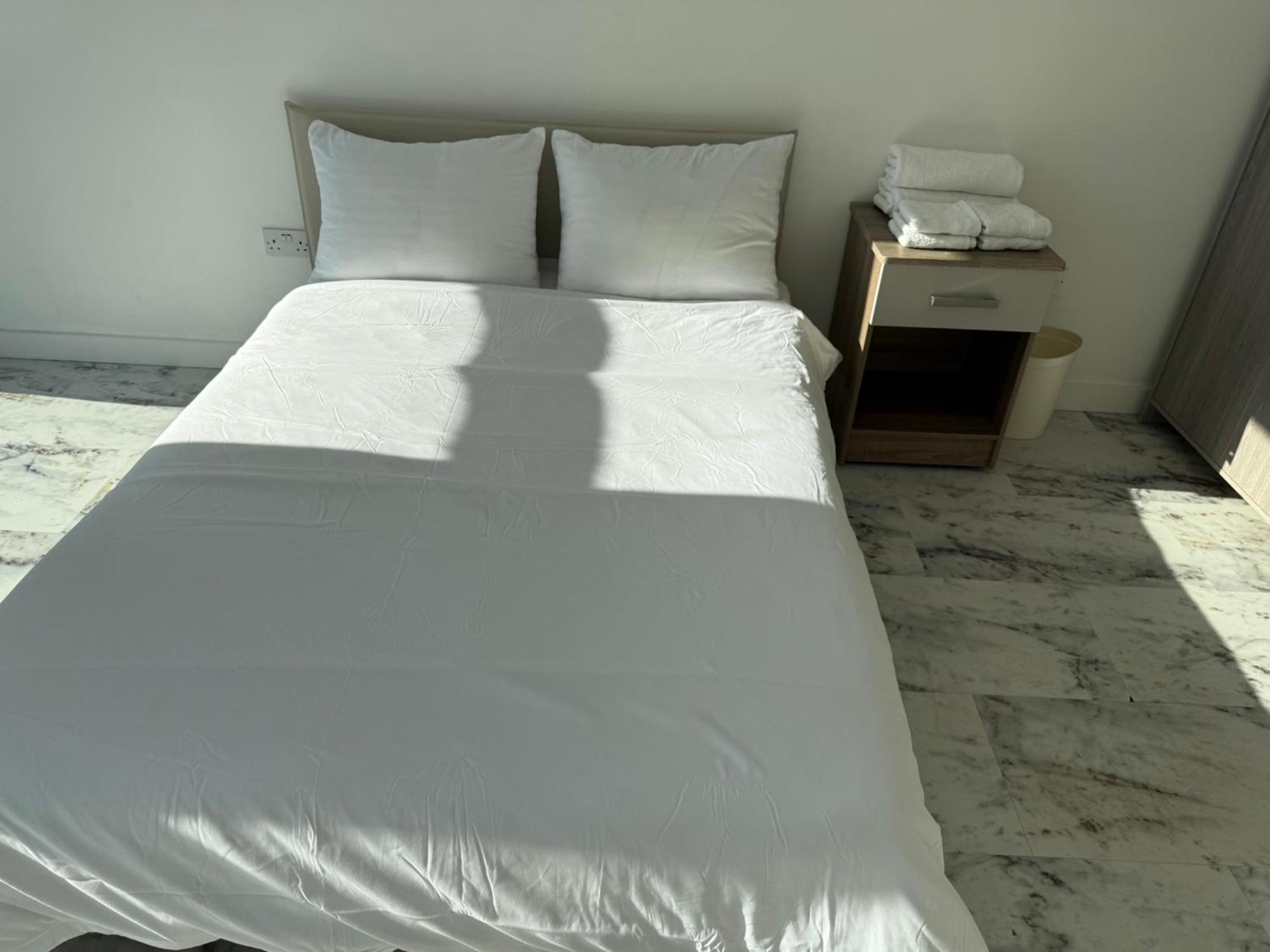 Entire Flat With 2X Bedrooms, 2X Bathrooms And A Big Living Room In The Olympic Park And Westfield At Stratford