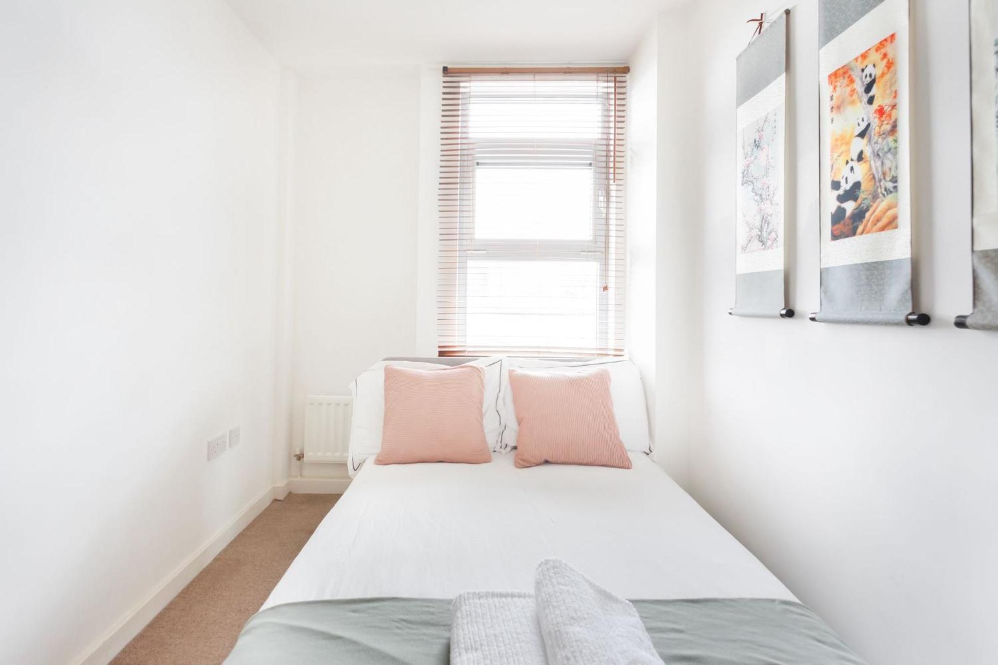 Apartamento Spacious 2 Bedroom In Near Tube