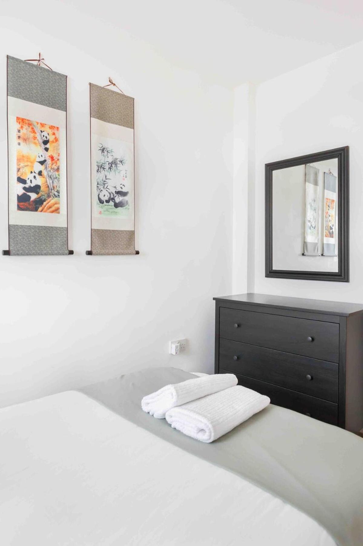Spacious 2 Bedroom In Near Tube Apartamento Londres