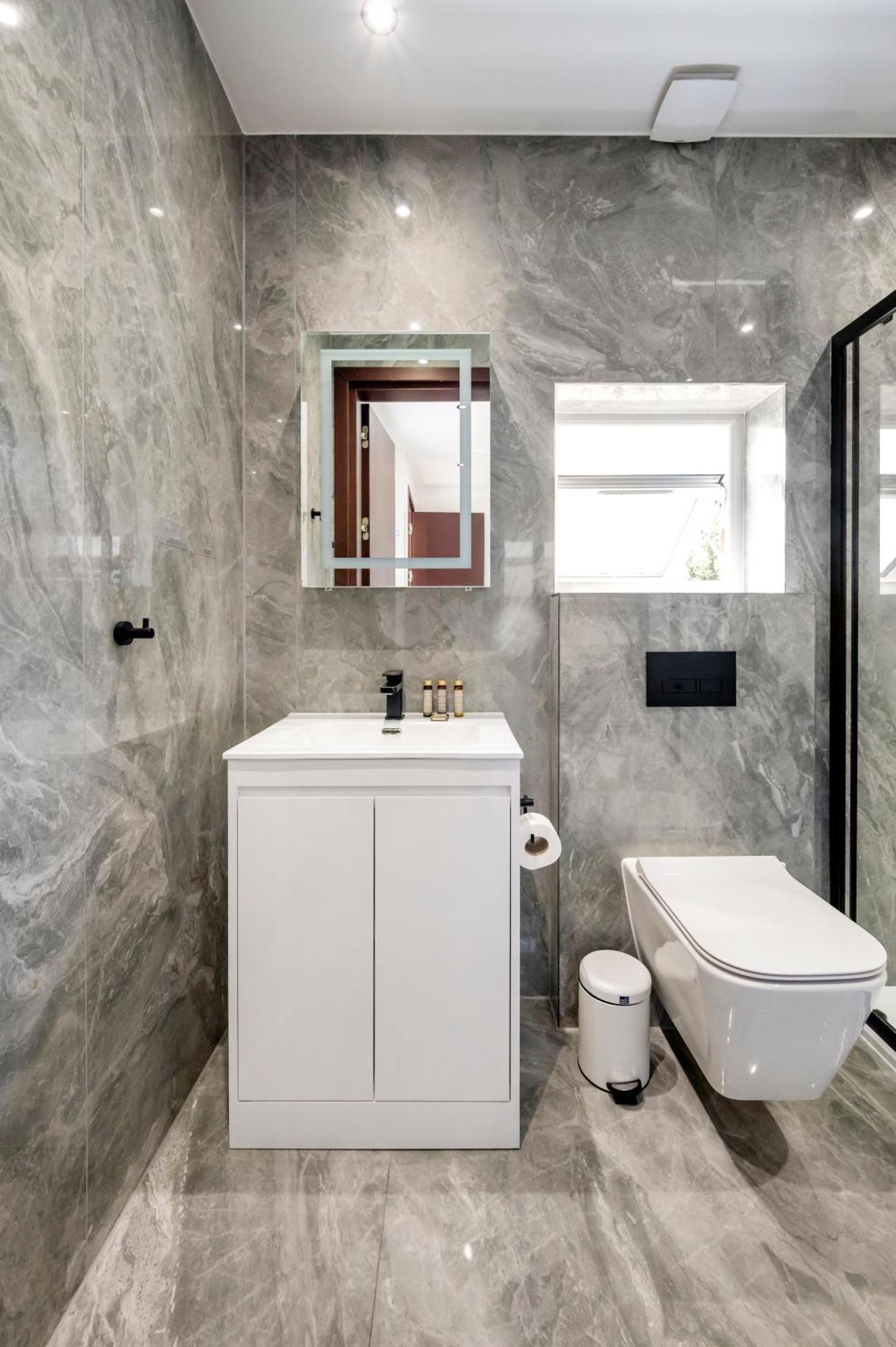 Arcore Premium Islington *