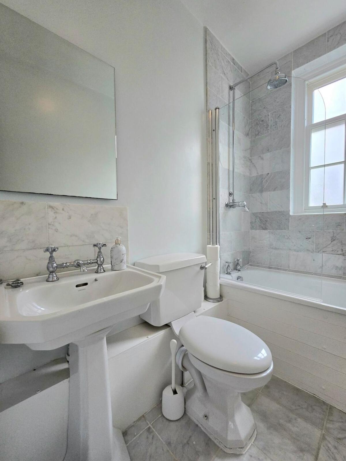 Apartment 2bd Westminster Charming Nest