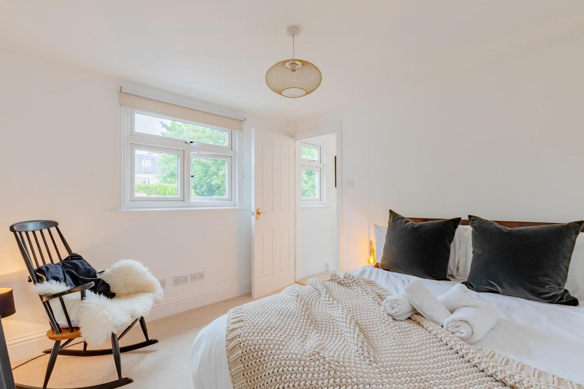 Luxuriously Curated 4bd Stoke Newington Leilighet *