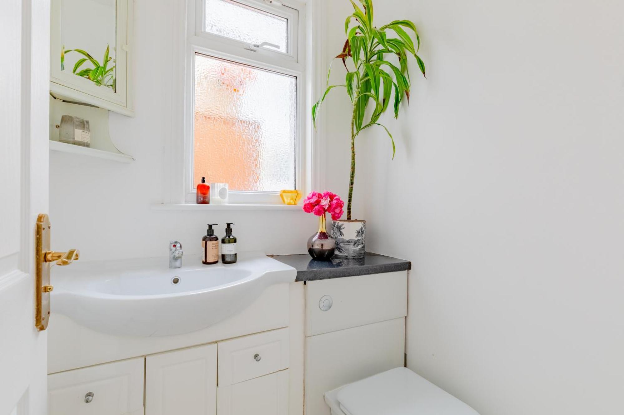 Luxuriously Curated 4bd Stoke Newington London