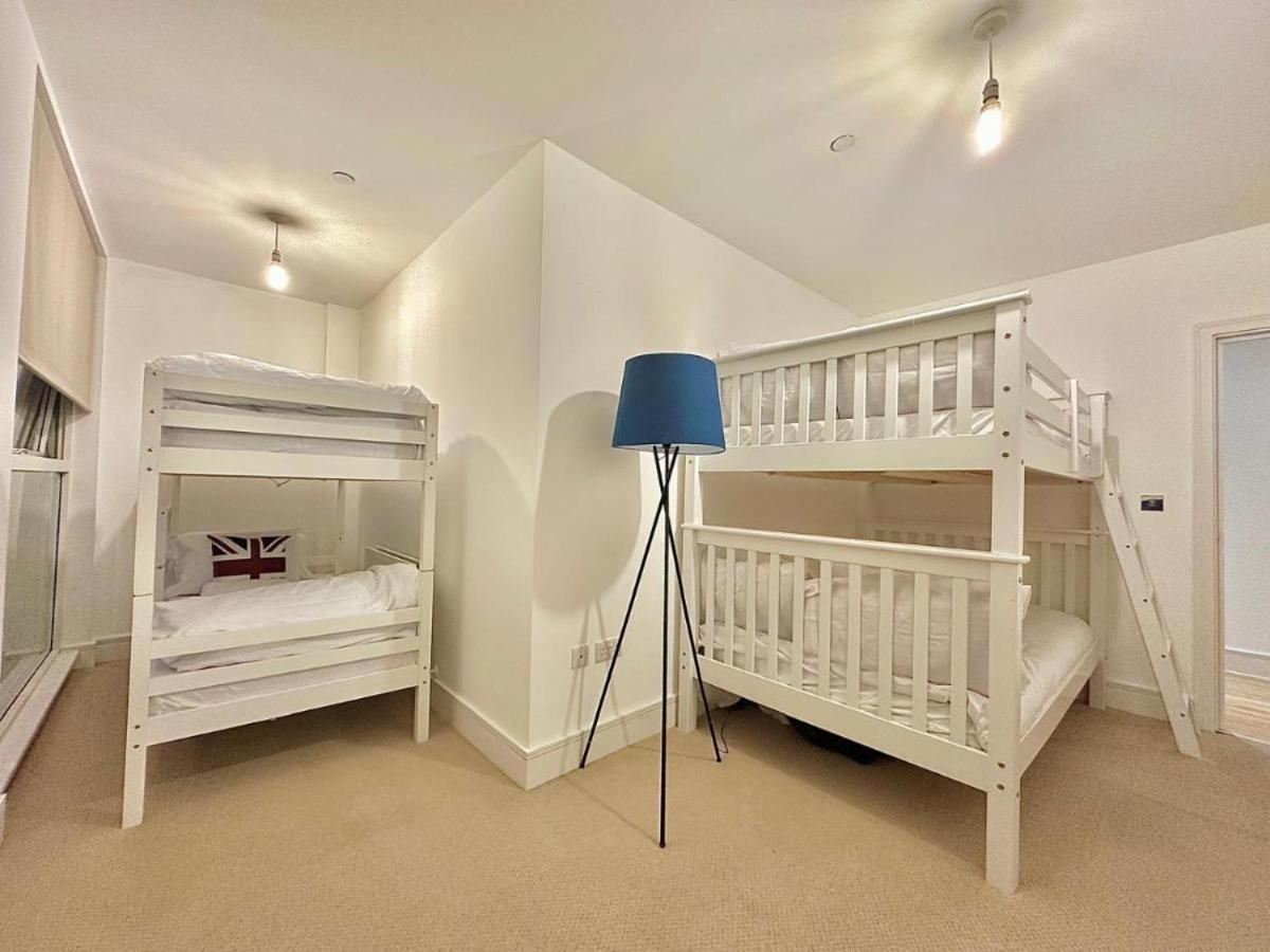 Large Flat In Tower Bridge F3 Apartment London