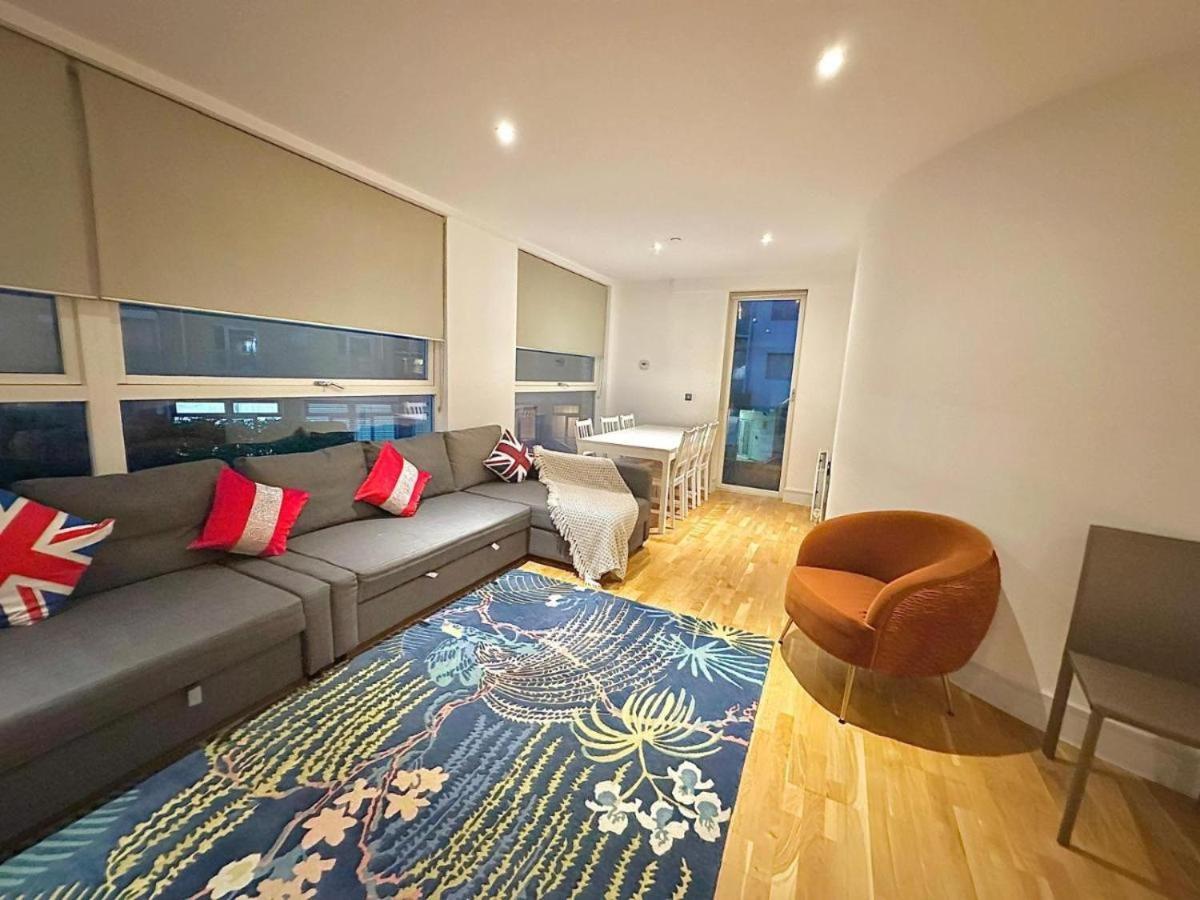 Large Flat In Tower Bridge F3 Apartment