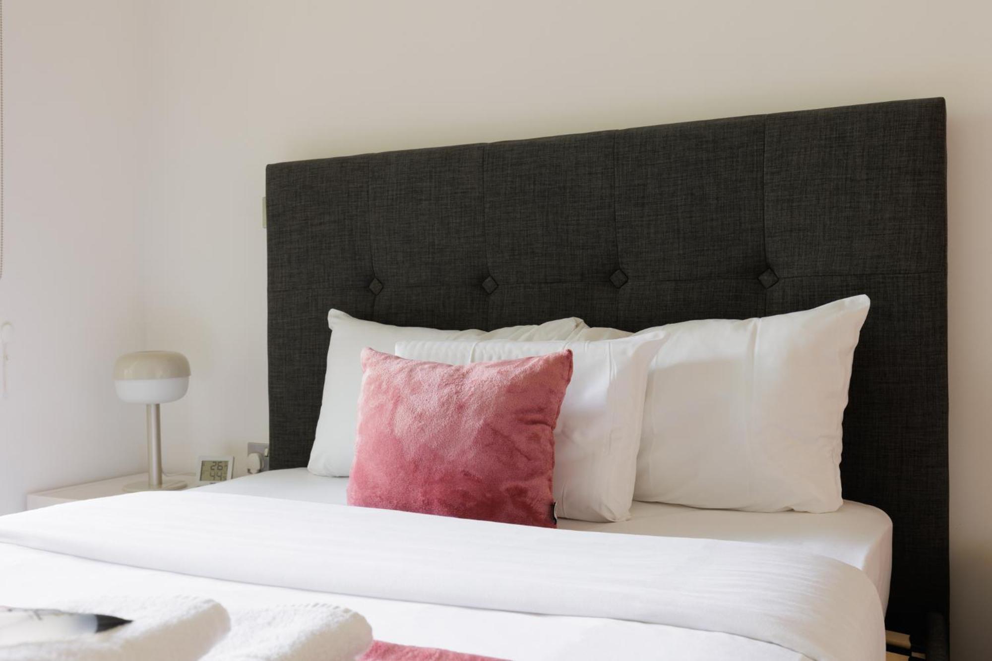 Cosy 2br Flat, West Hampstead, 4 Mins To Tube London