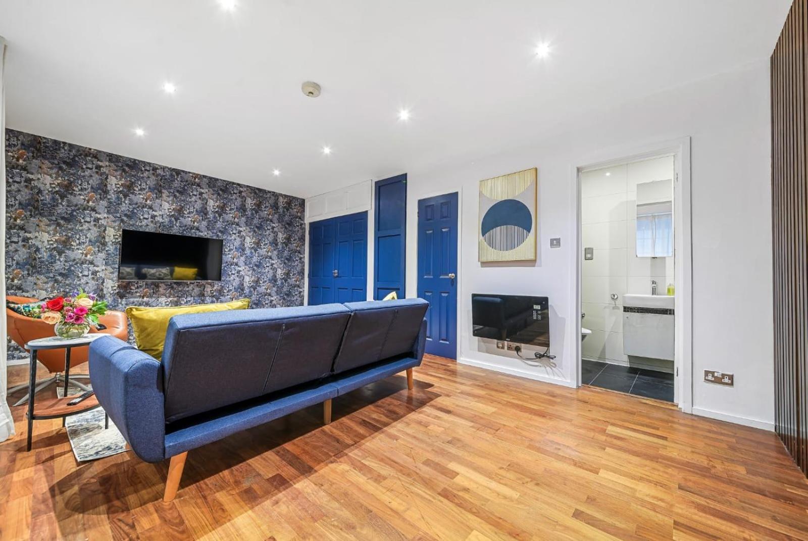 Stylish Basement Flat With Patio Near Edgware Road & 6mins Walk To Marble Arch Station * Londen