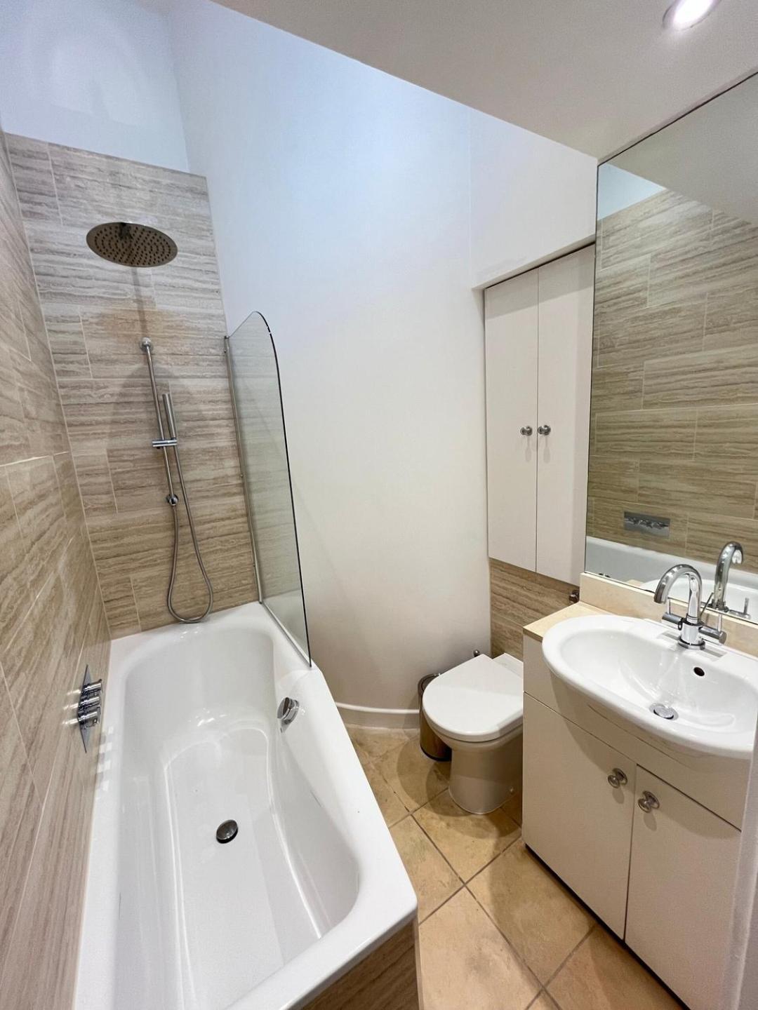 Holland Park Hideaway: A Stylish Escape Сasa de vacaciones *