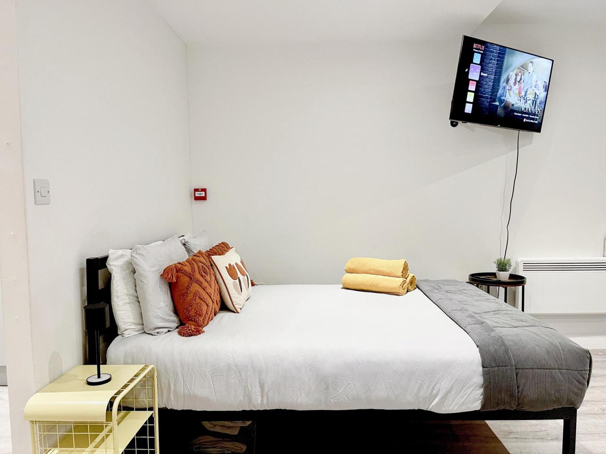 Sleek Flat Near Highbury & Islington Station *