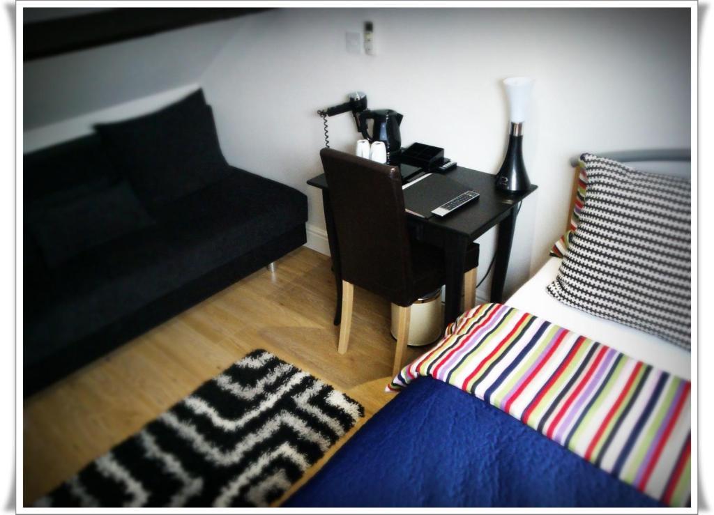 Malvern Road To Let Guest house *