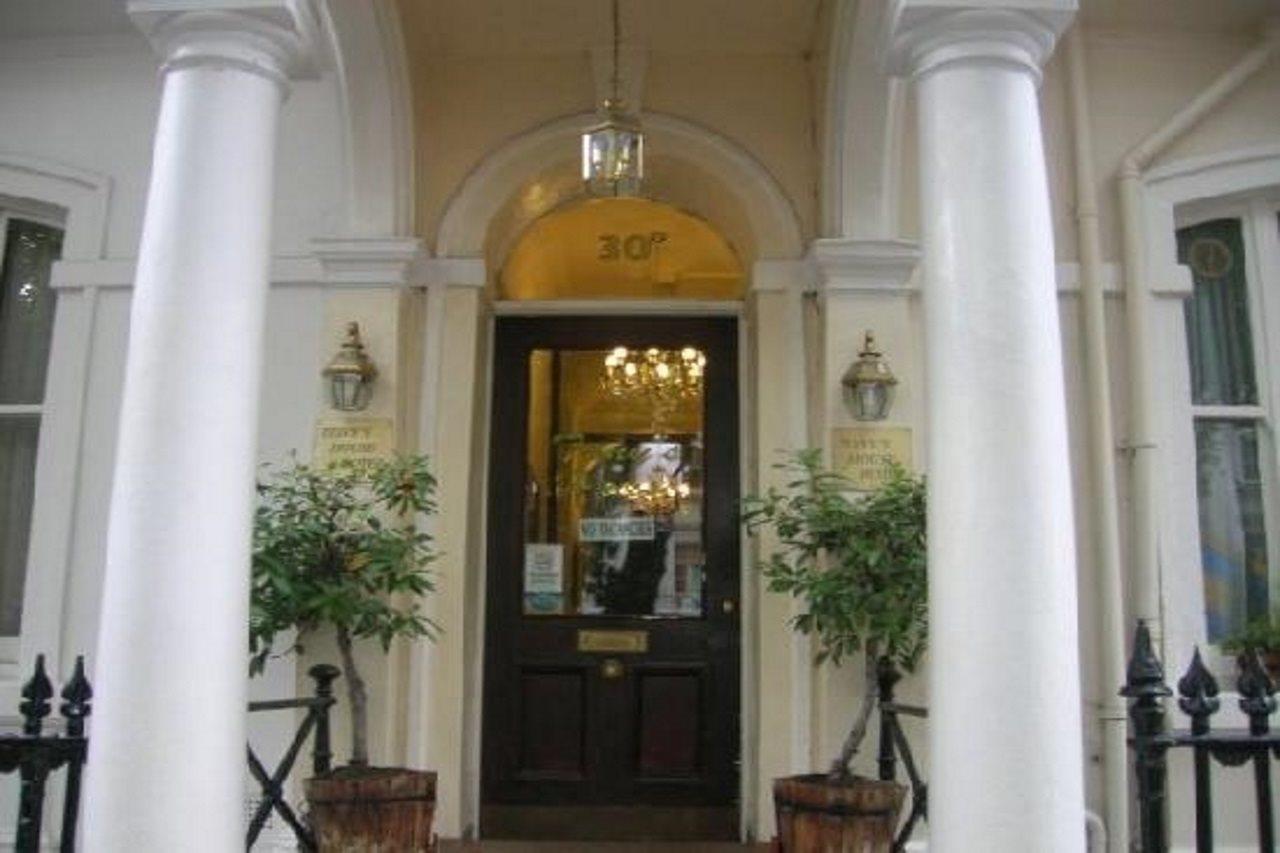 Hotel Tony's House