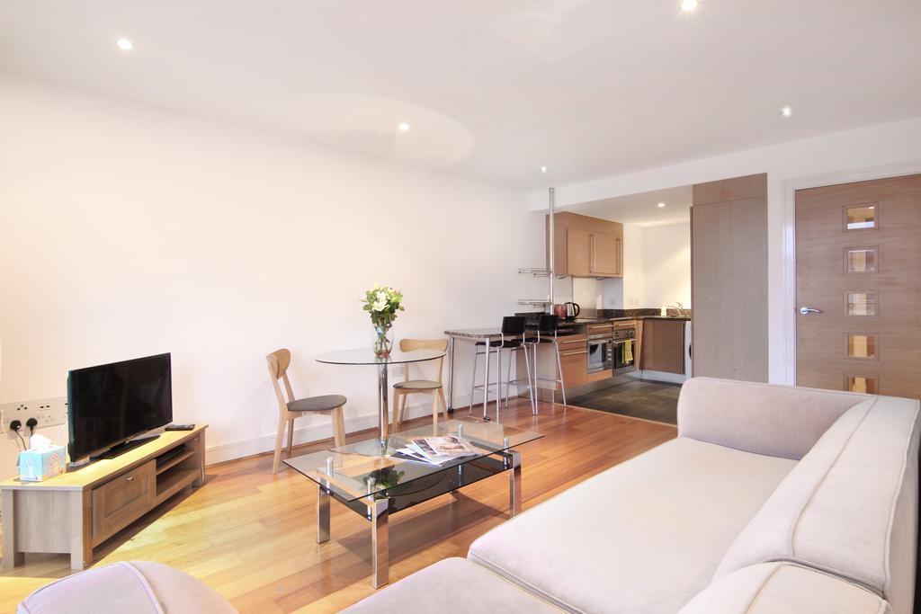 Apartment Lifestyle - Chelsea Bridge *