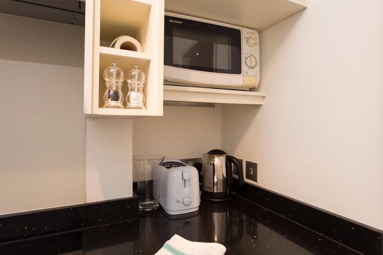 Professionally Cleaned 1 Bed Flat In South Kensington Londen