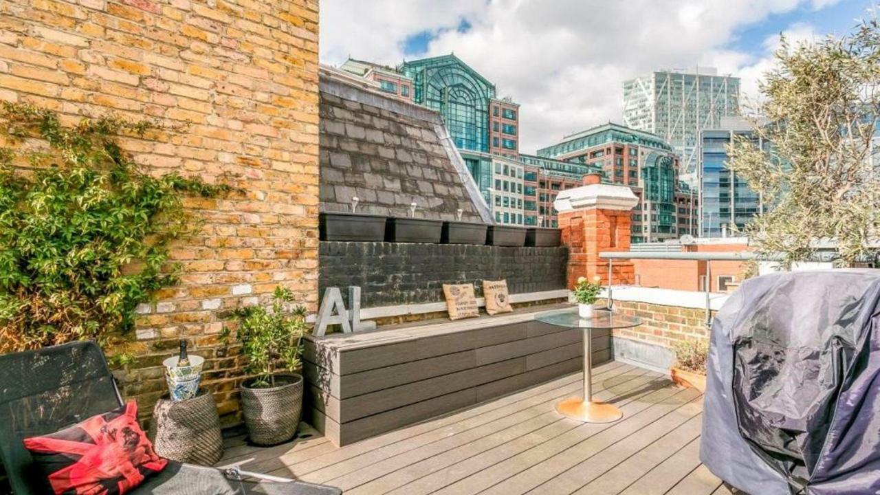 Super Cool 2 Bedroom Split Level Duplex Holiday home *